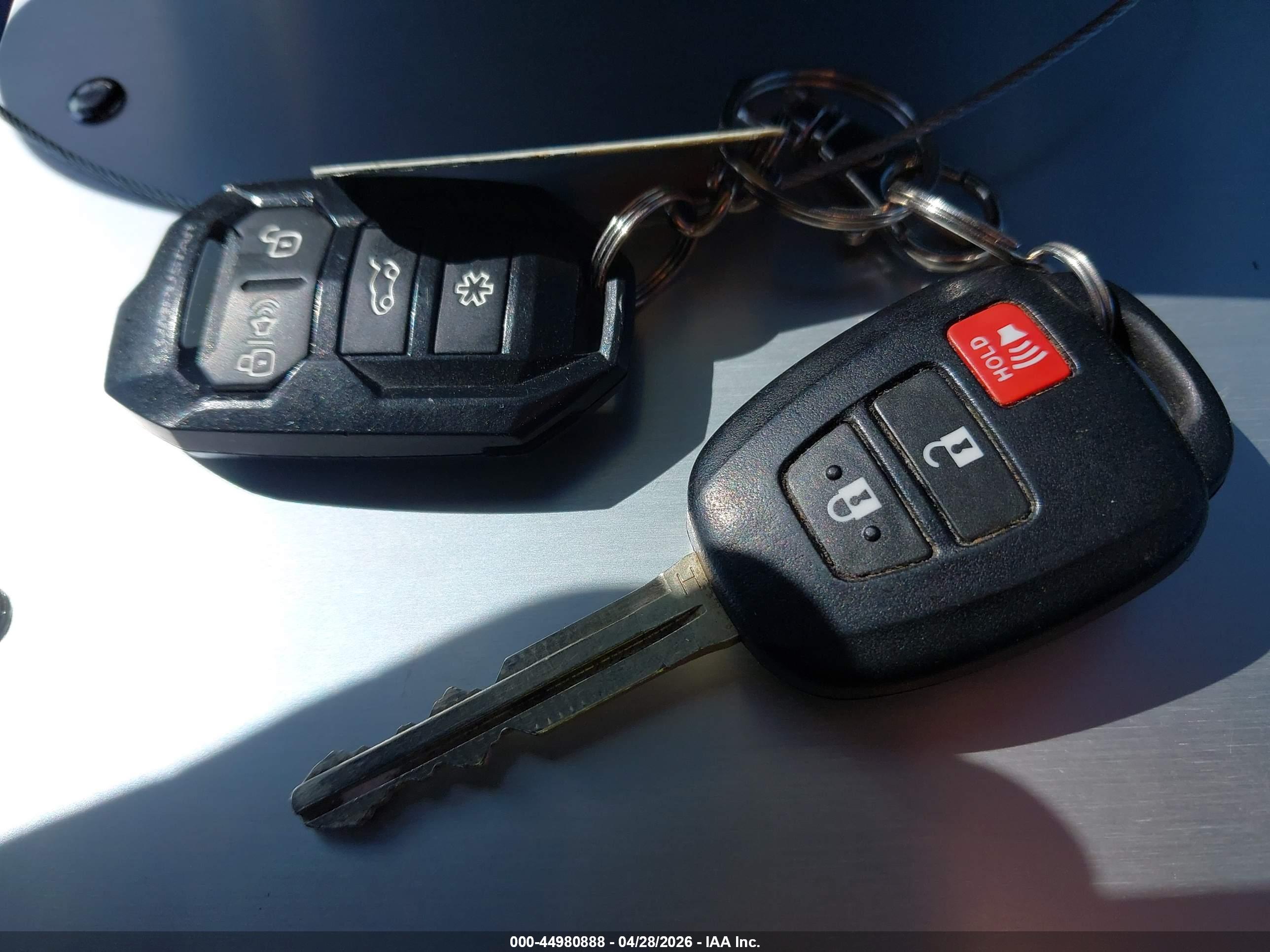 TOYOTA RAV4 image 11