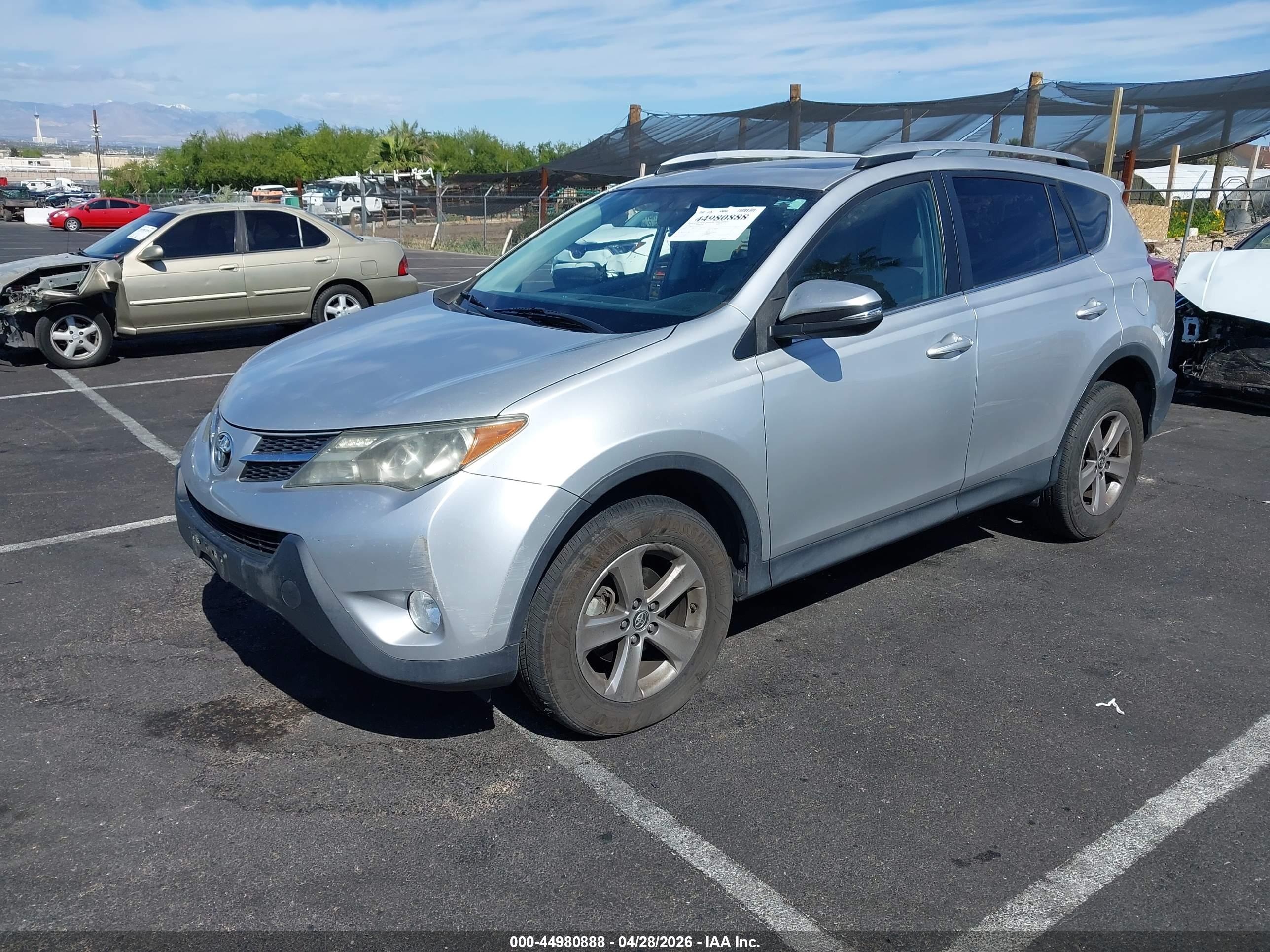 TOYOTA RAV4 image 2