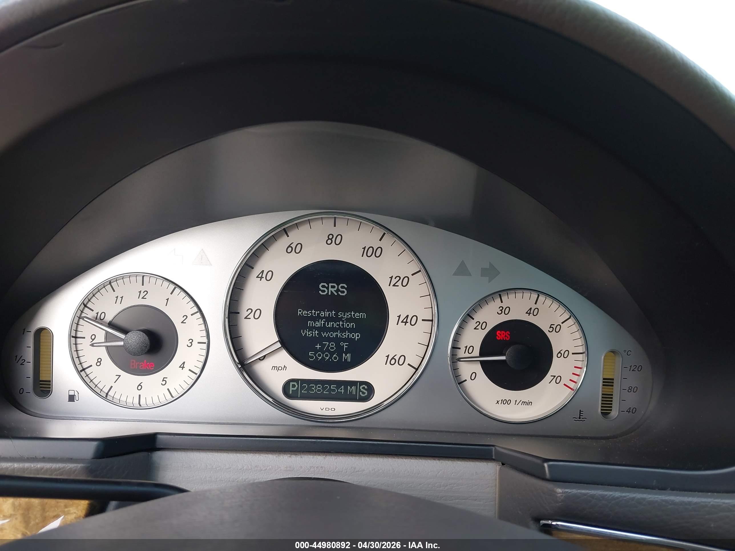 MERCEDES-BENZ E image 7