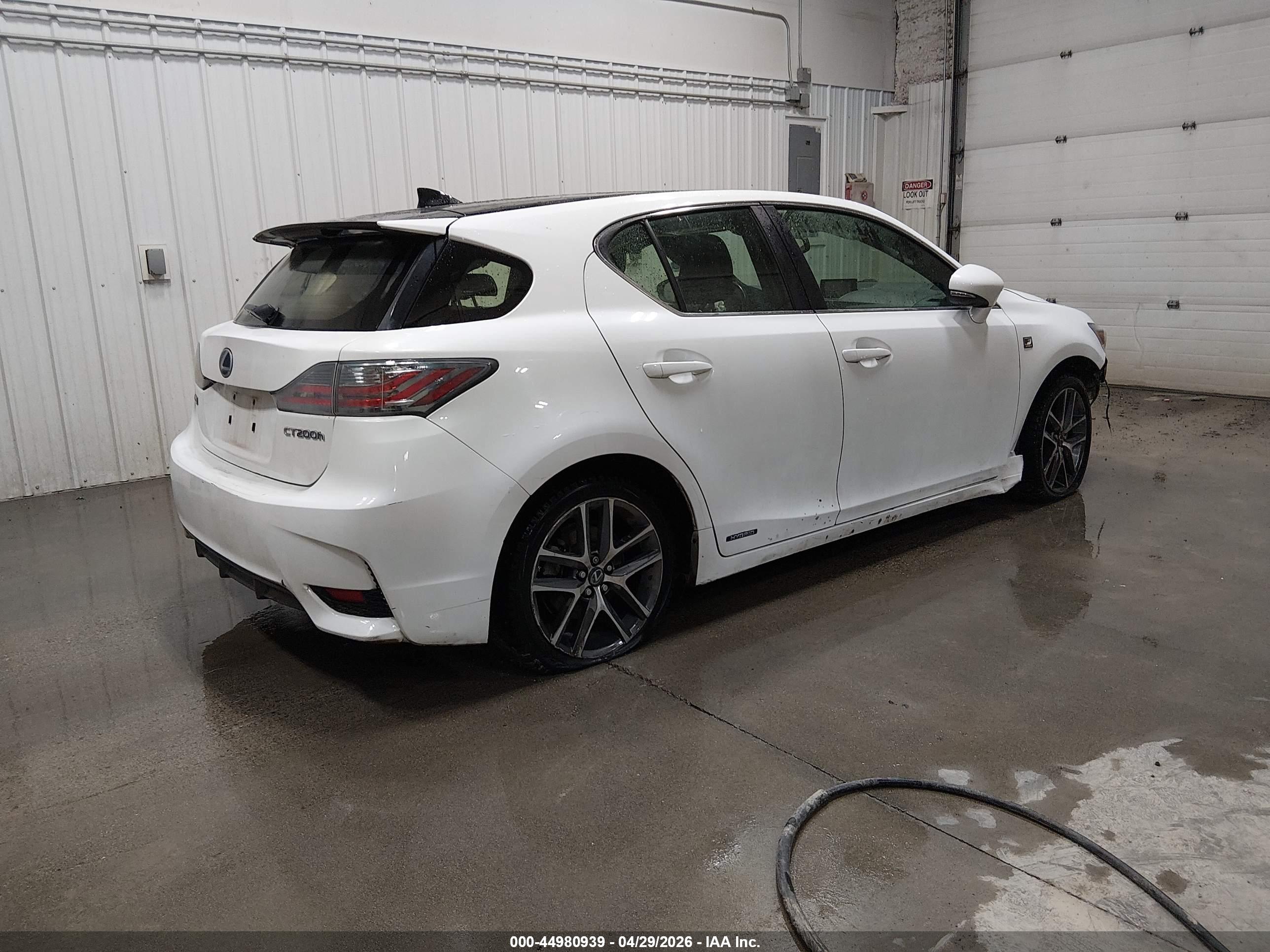 LEXUS CT image 4