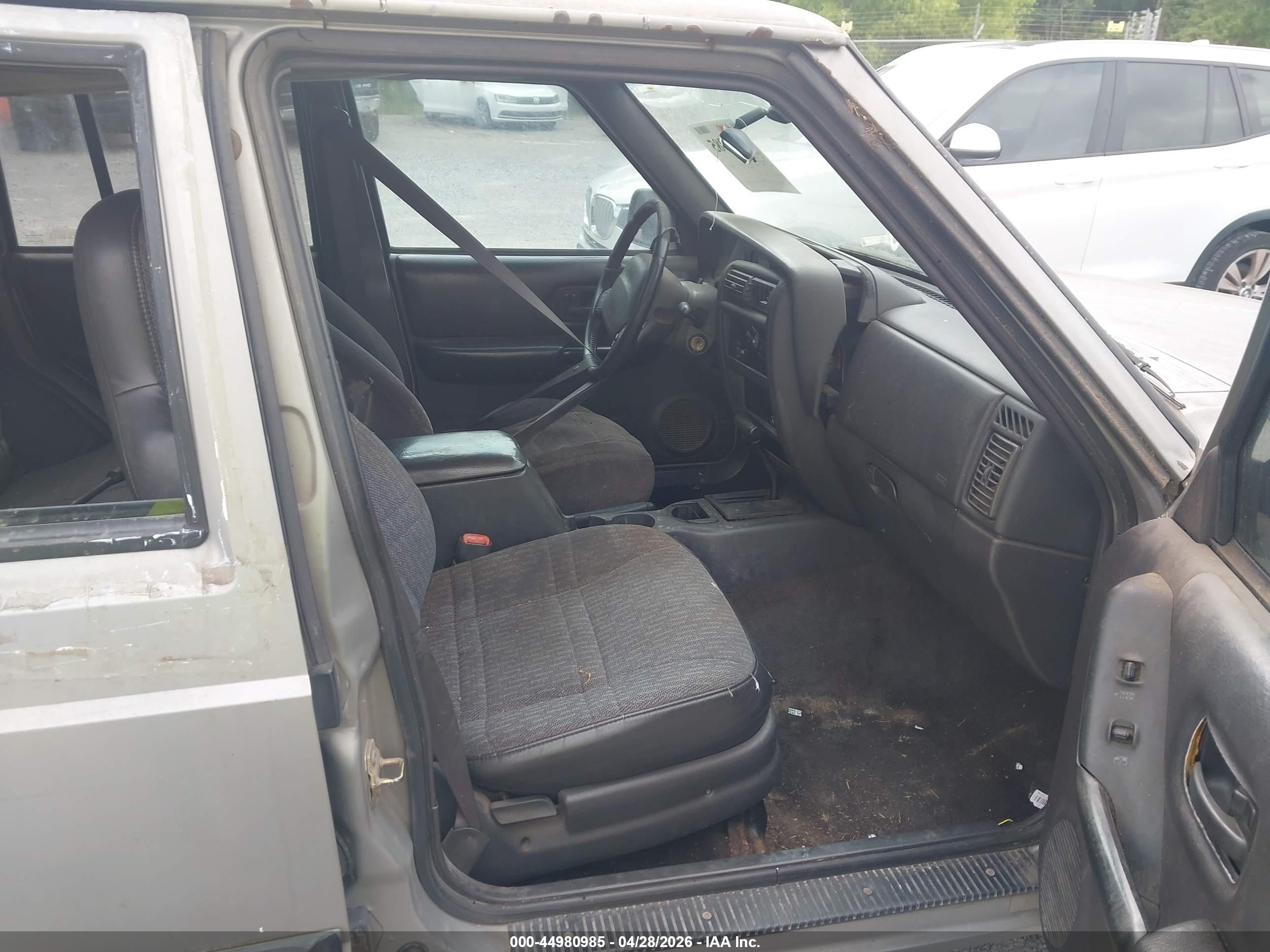 JEEP CHEROKEE image 5
