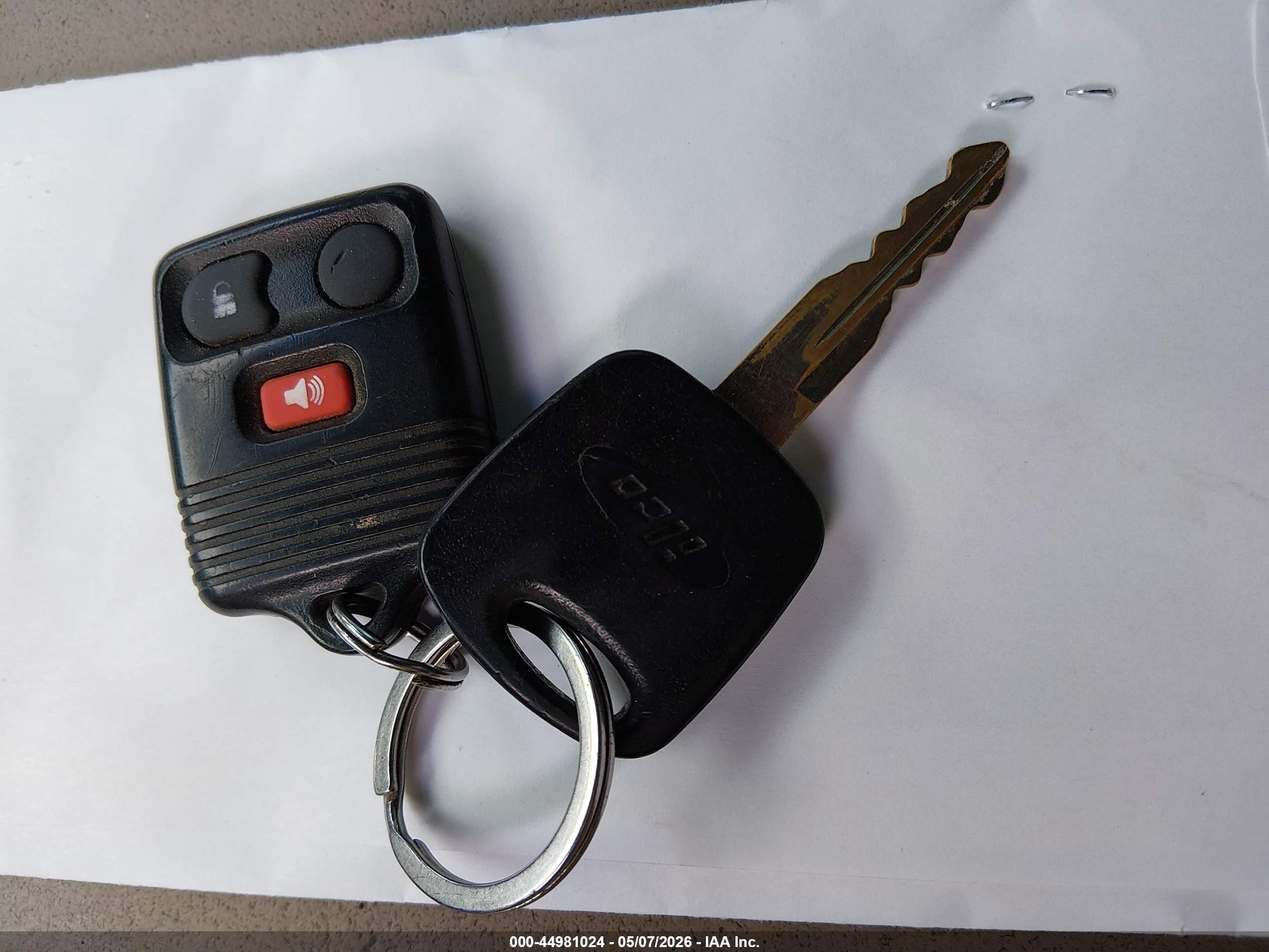 FORD EXPEDITION image 11