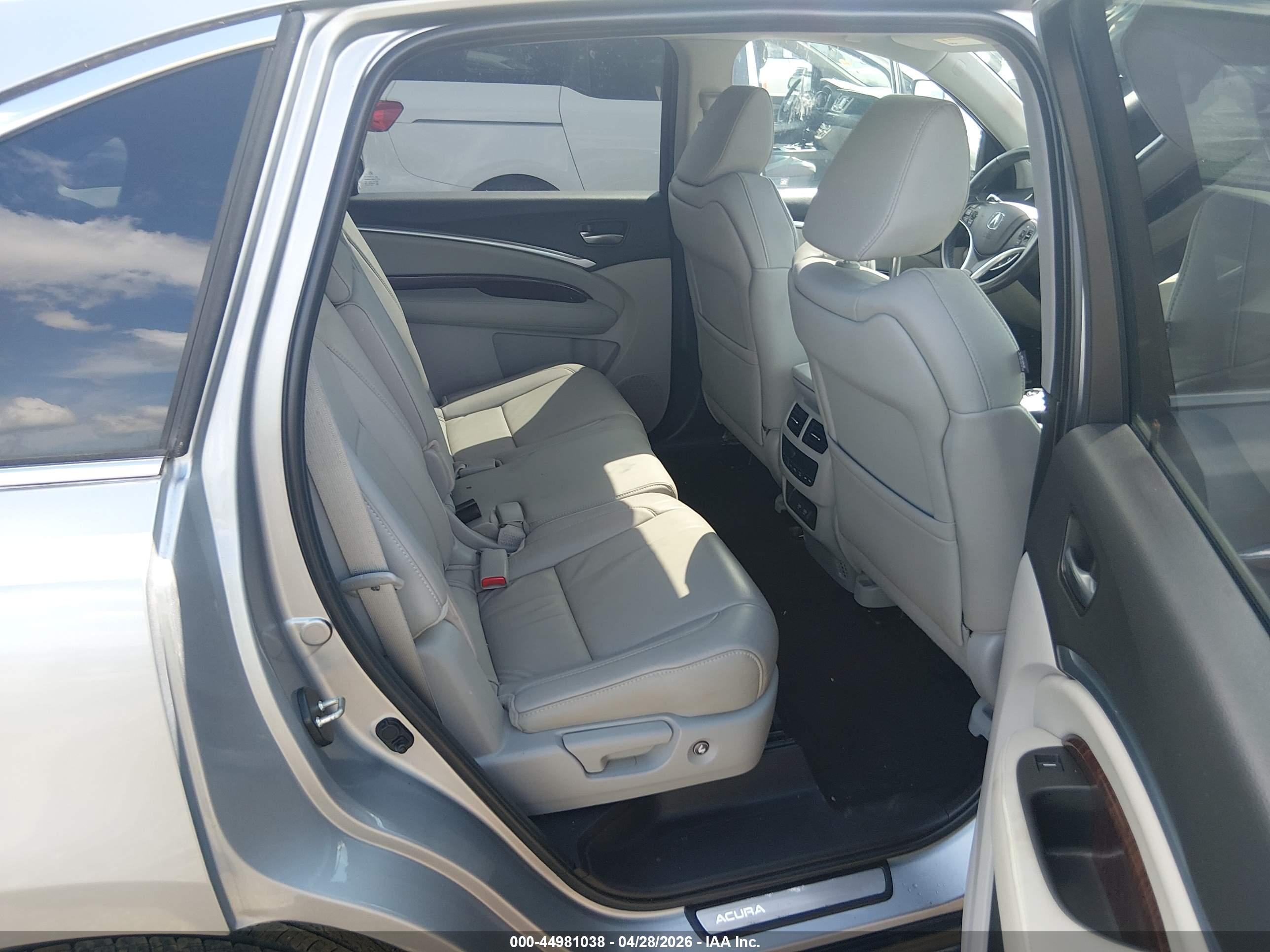 ACURA MDX image 8