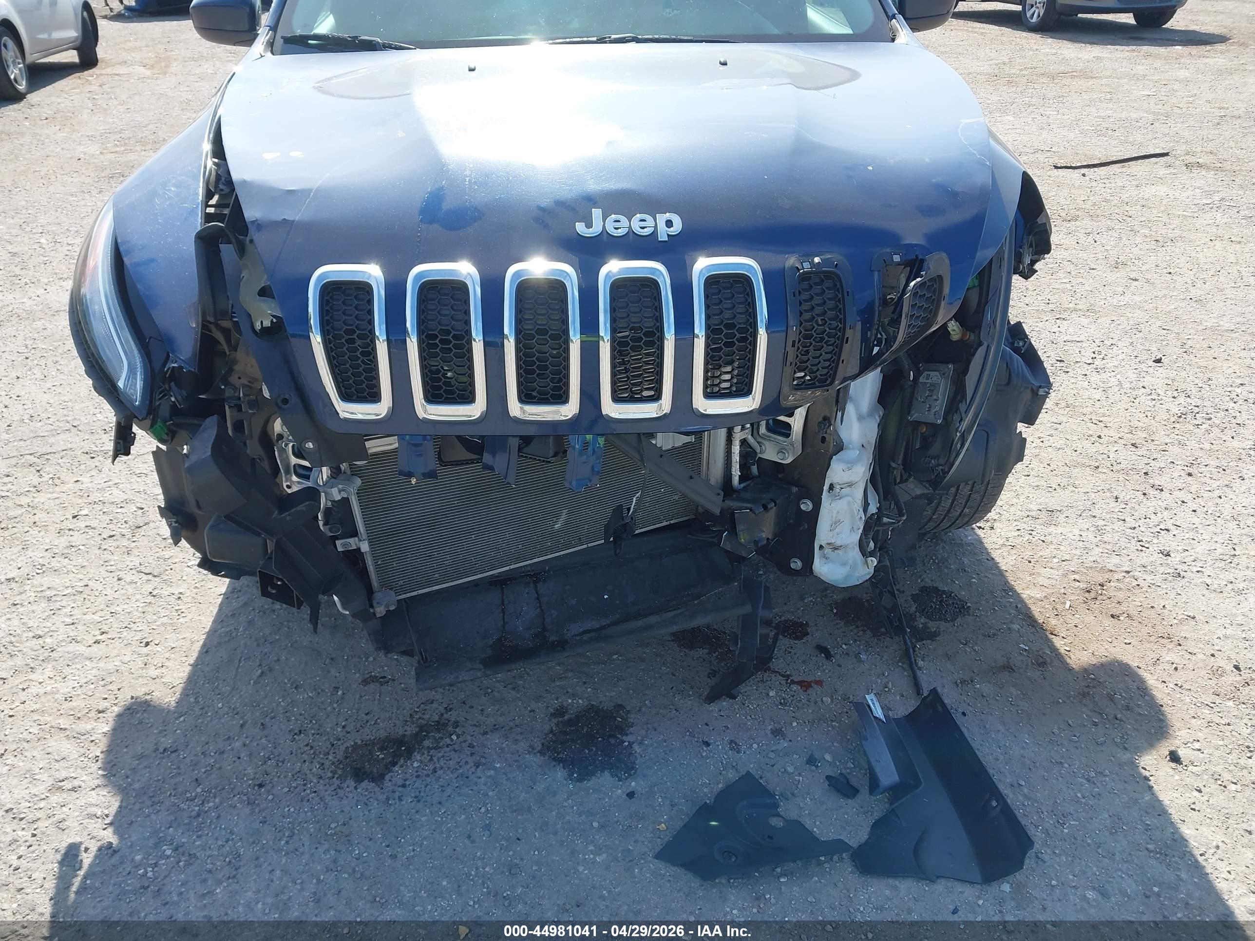 JEEP CHEROKEE image 6
