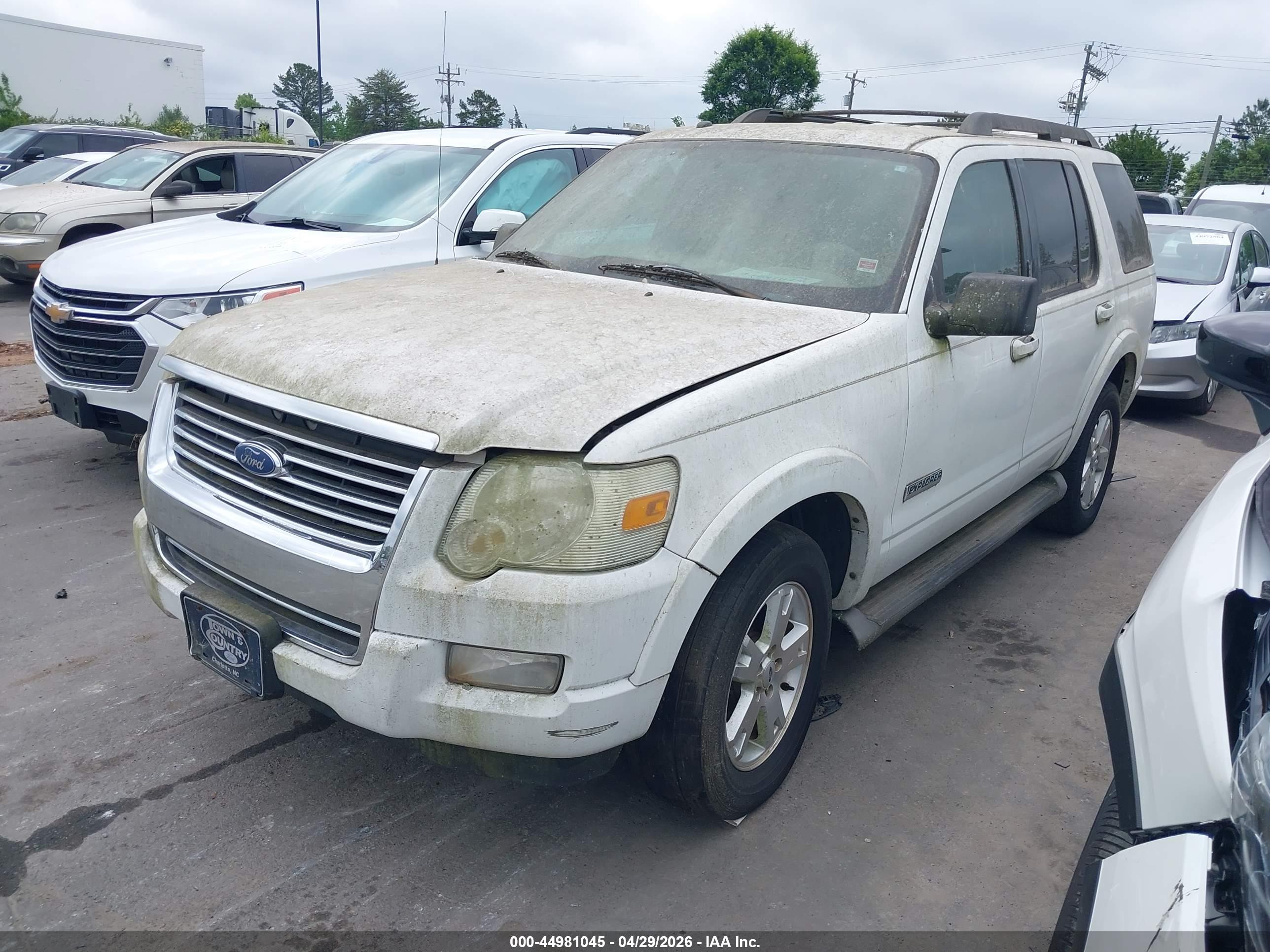 FORD EXPLORER image 2