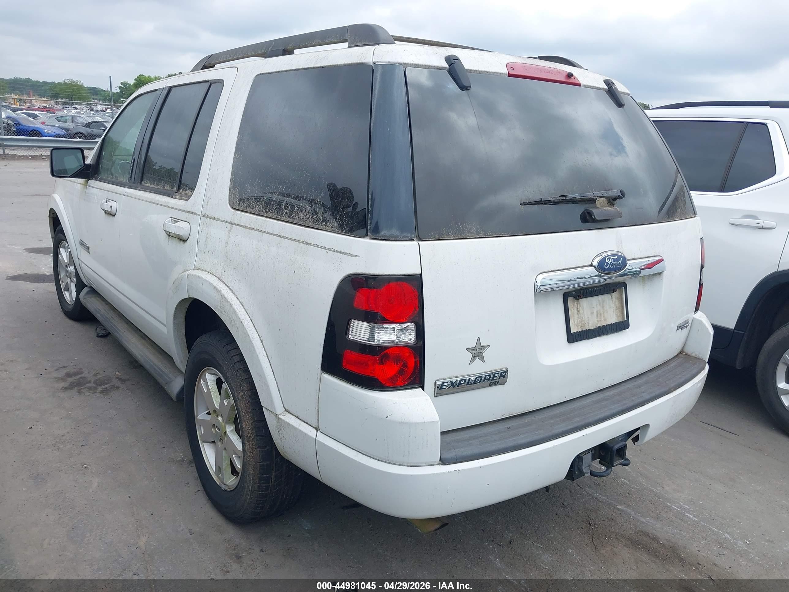 FORD EXPLORER image 3