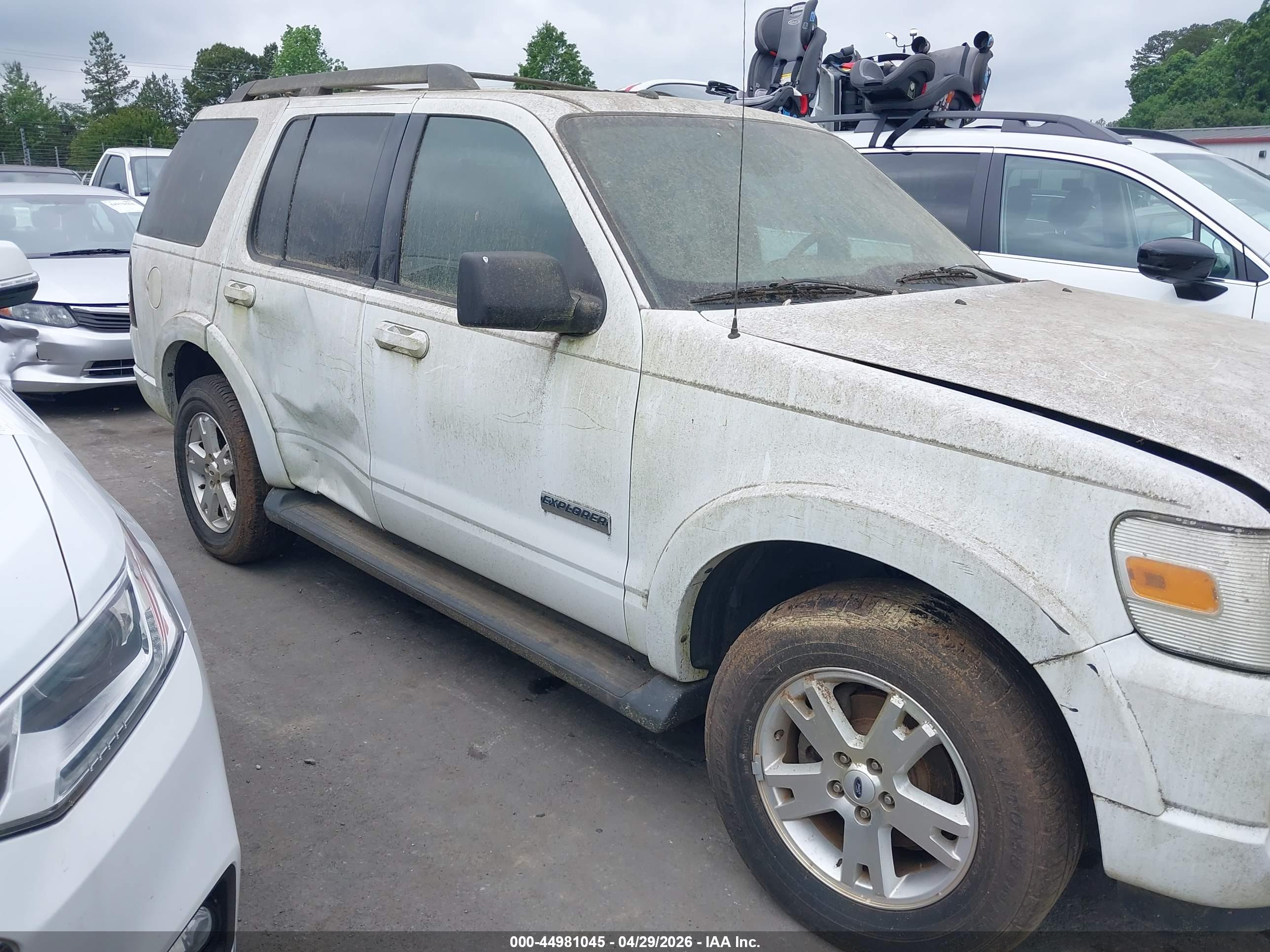 FORD EXPLORER image 6