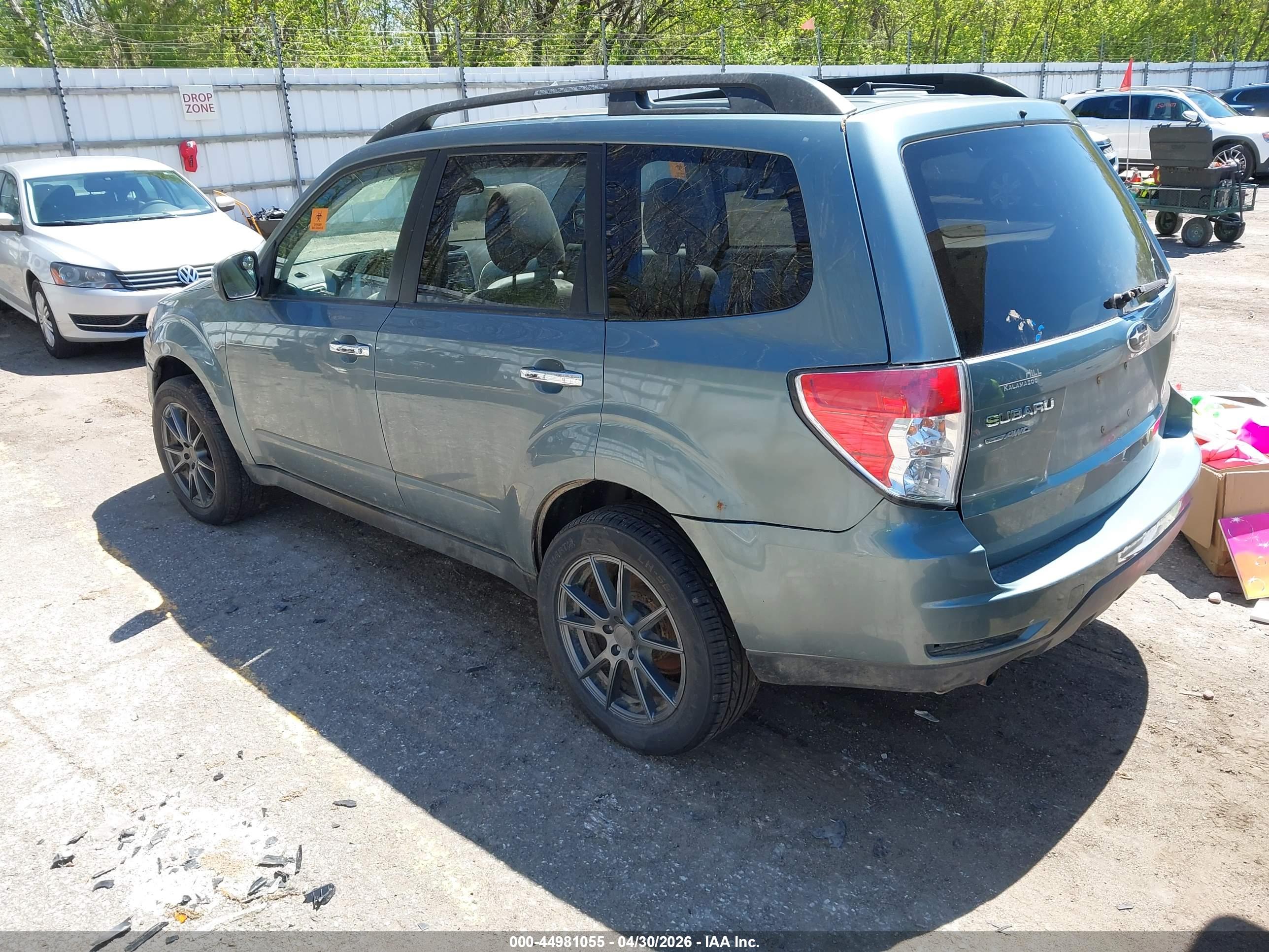 SUBARU FORESTER image 3