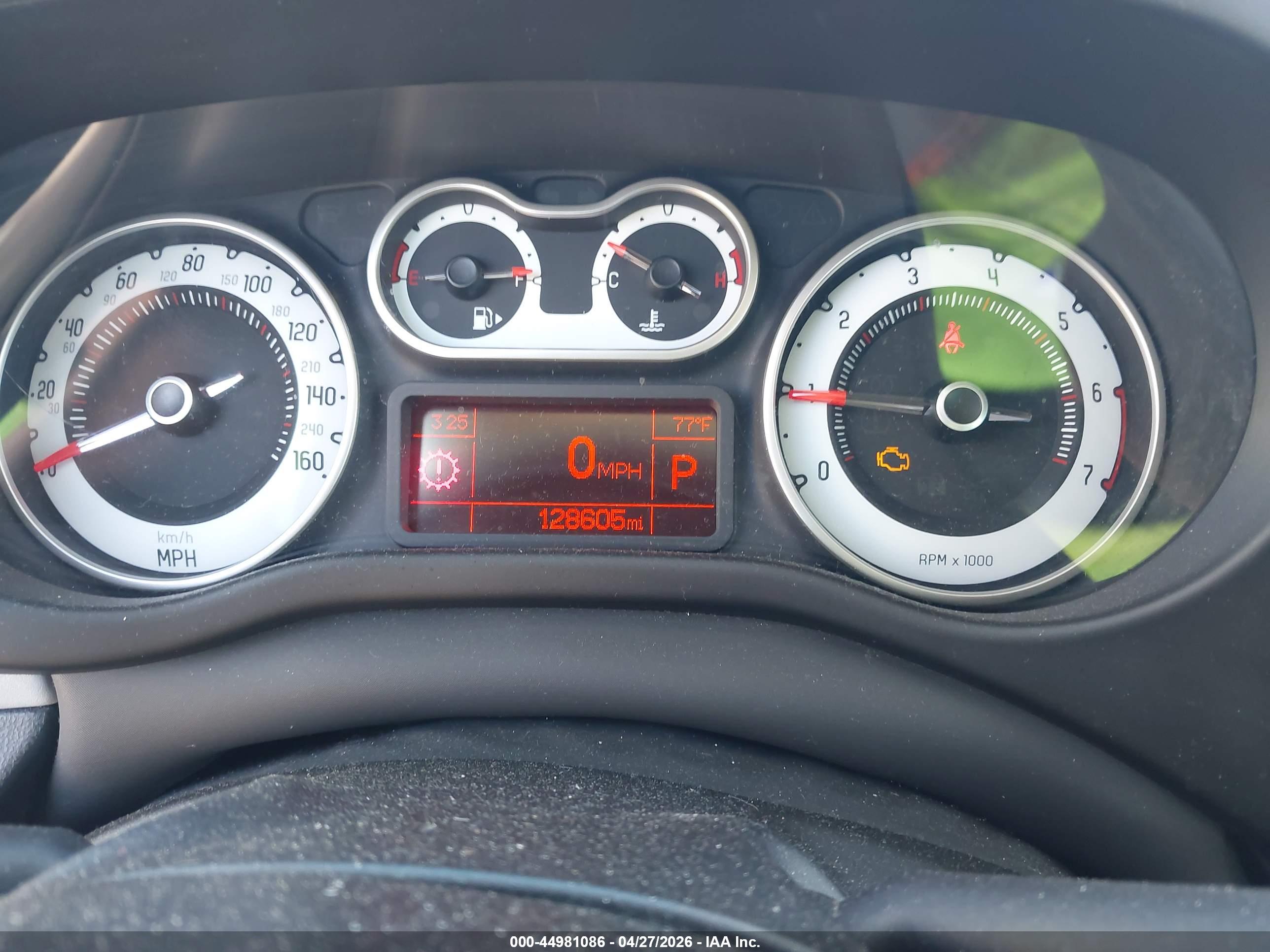 FIAT 500L image 7