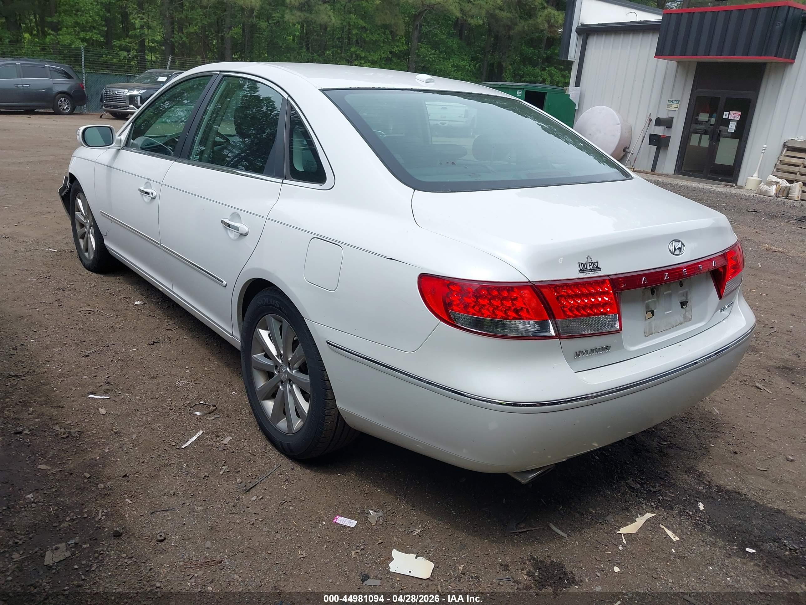 HYUNDAI AZERA image 3