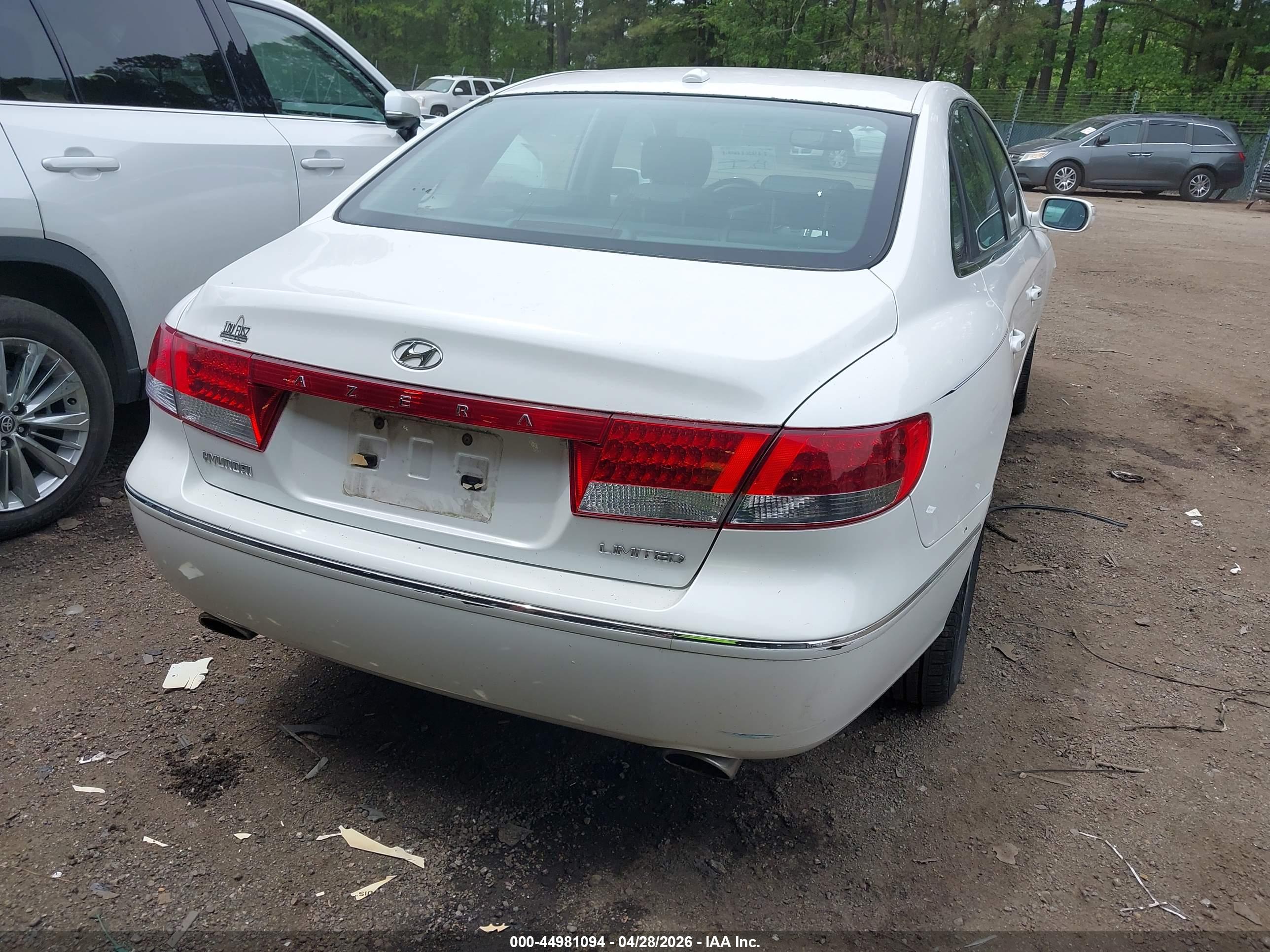 HYUNDAI AZERA image 4