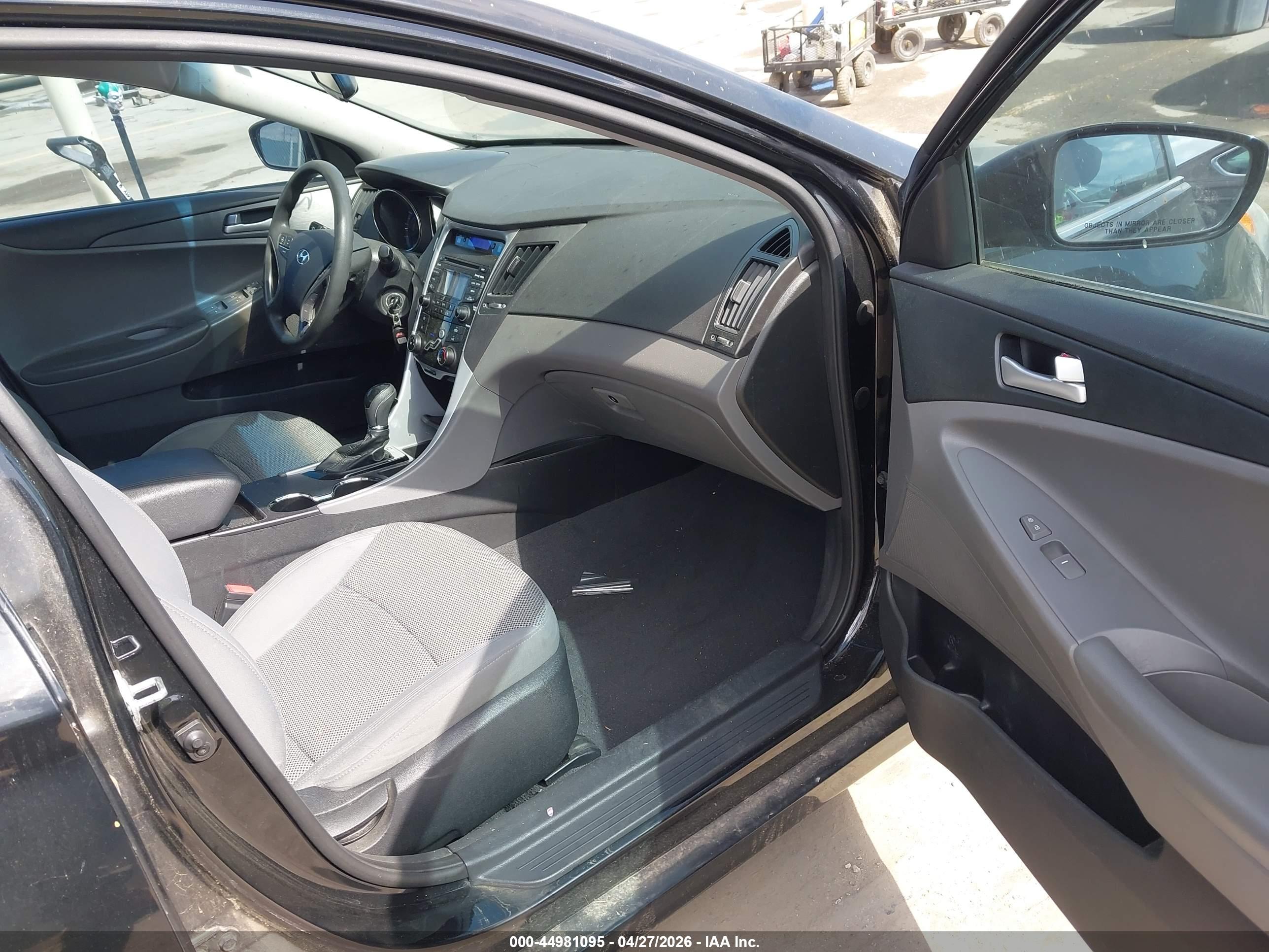 HYUNDAI SONATA image 5