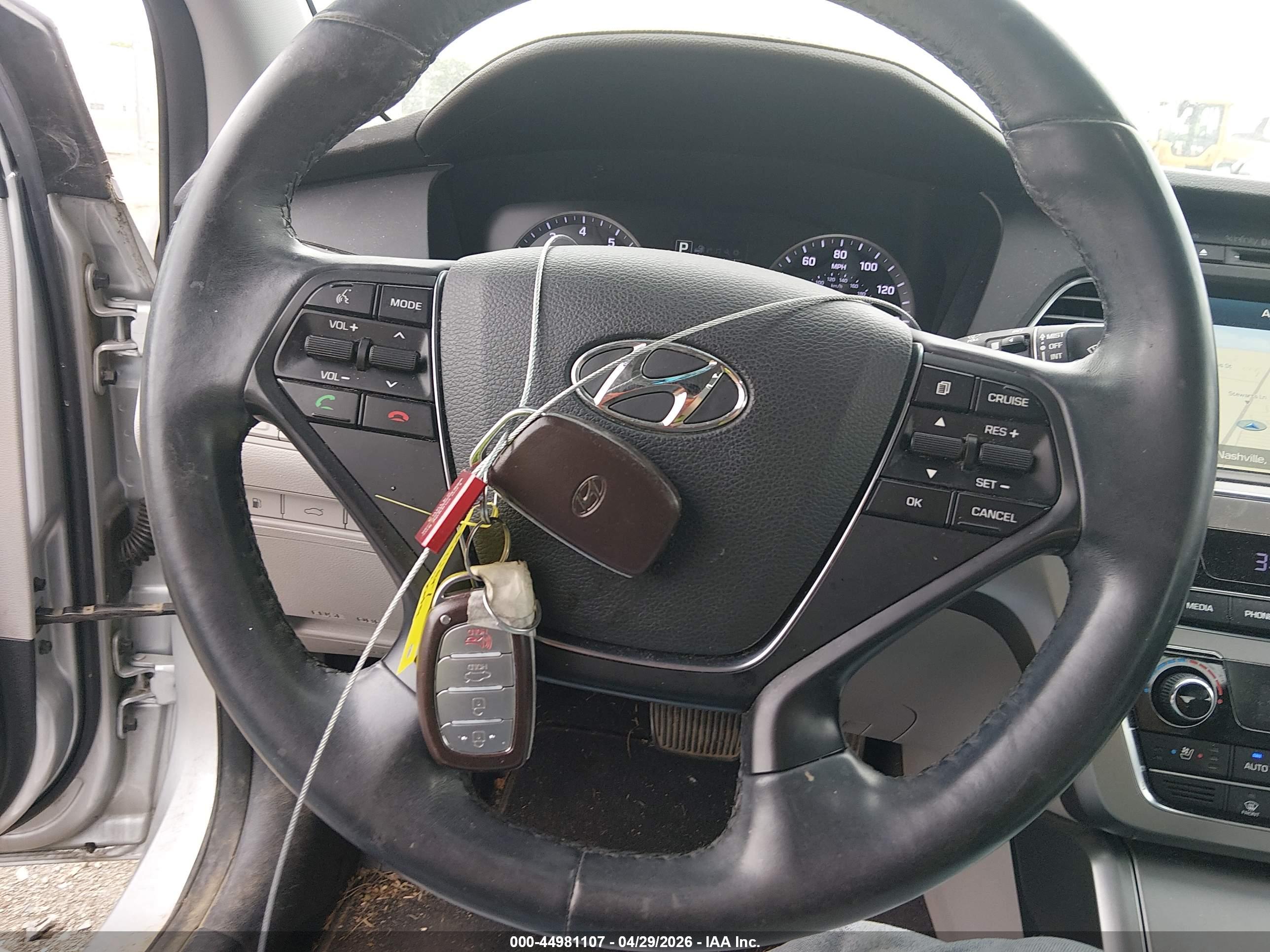 HYUNDAI SONATA image 11