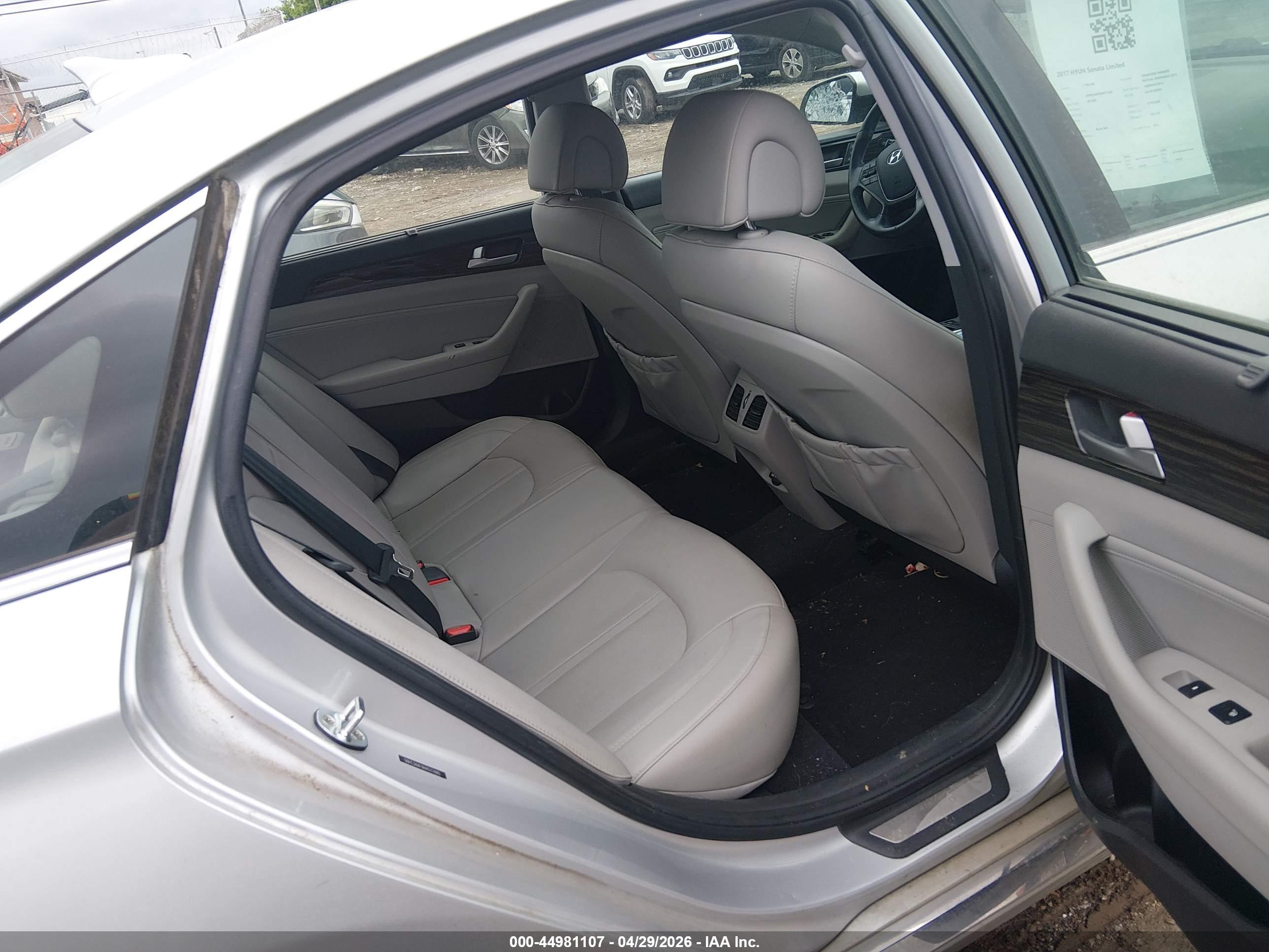 HYUNDAI SONATA image 8