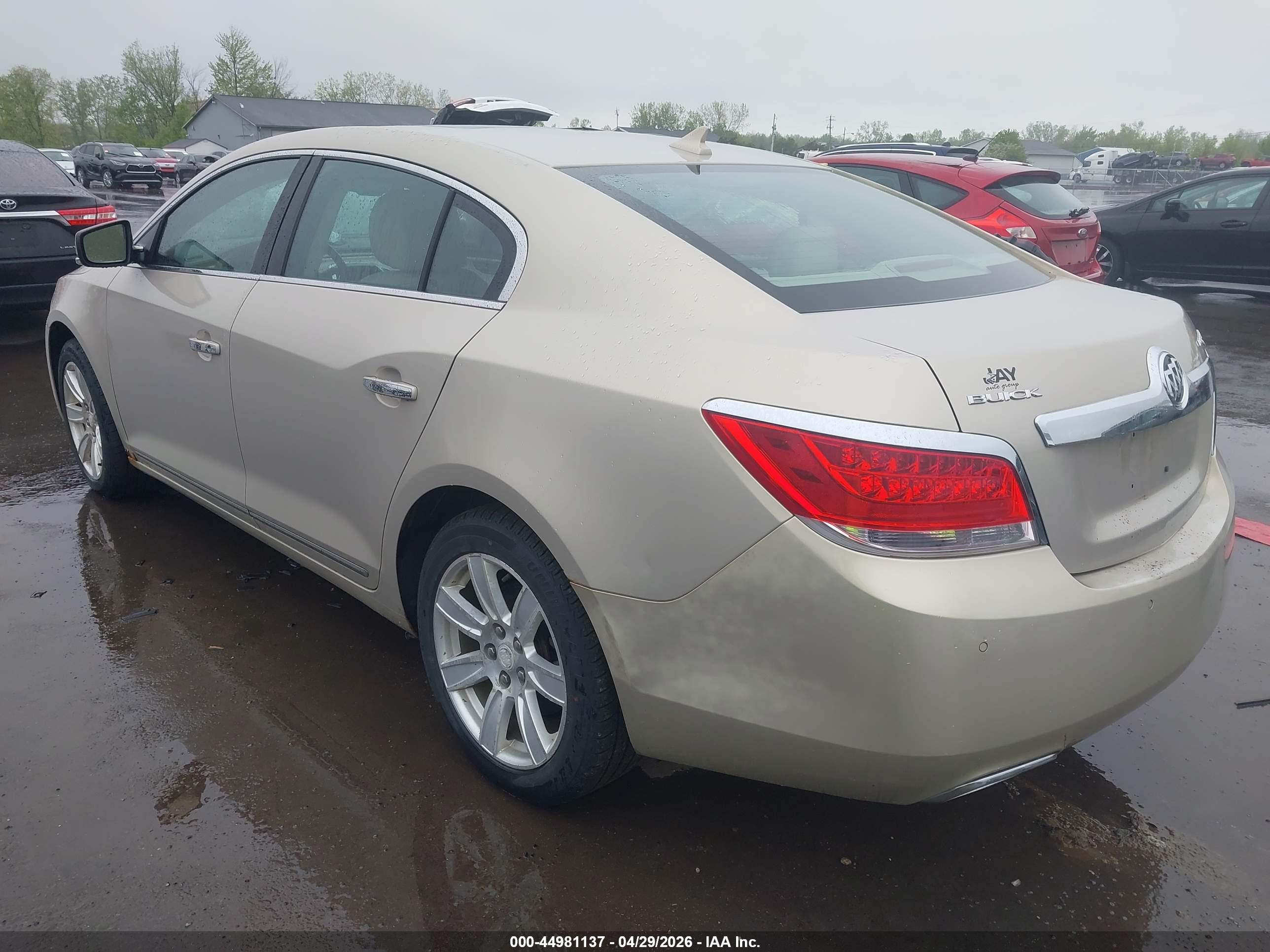 BUICK LACROSSE image 3