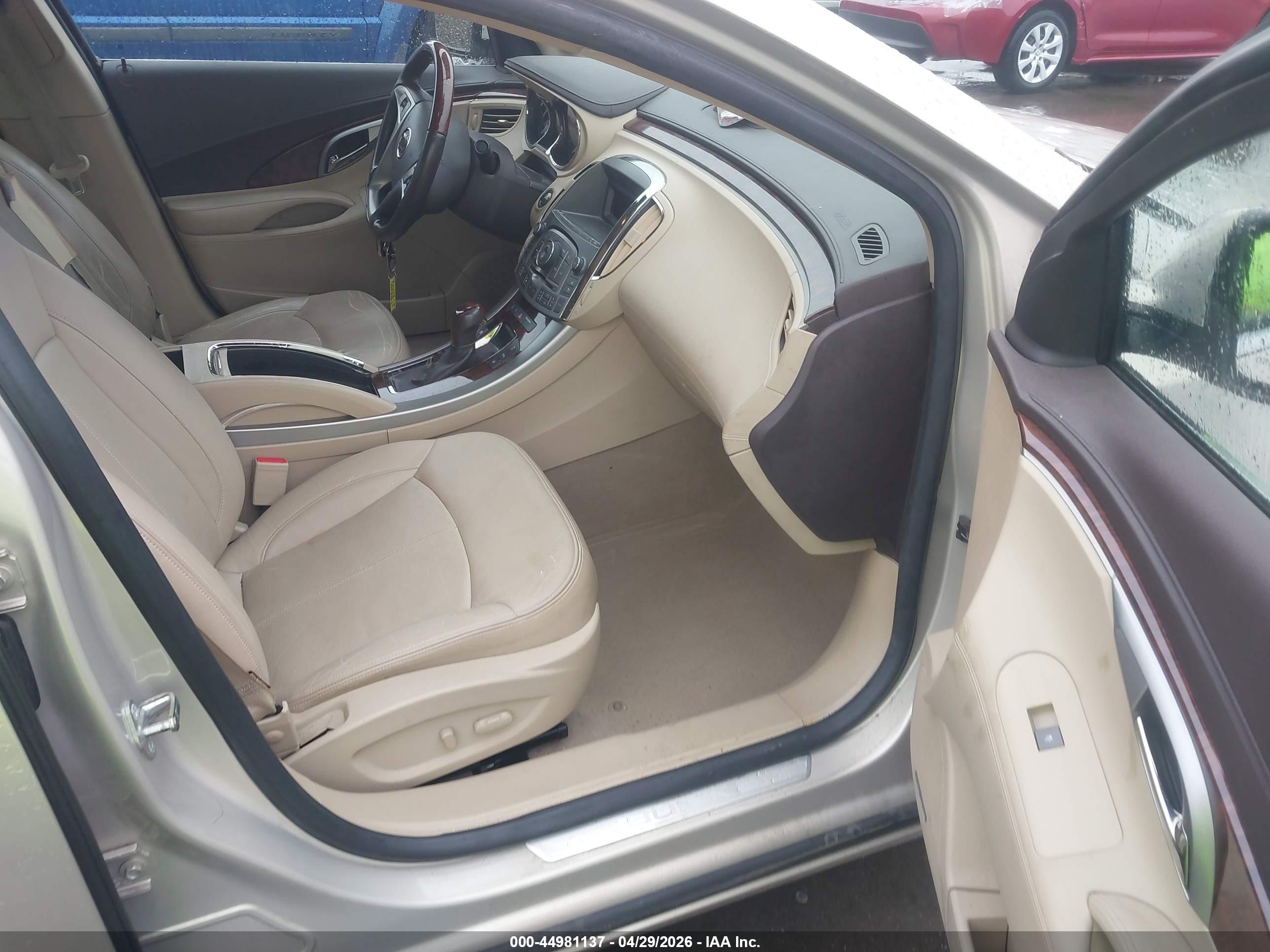 BUICK LACROSSE image 5