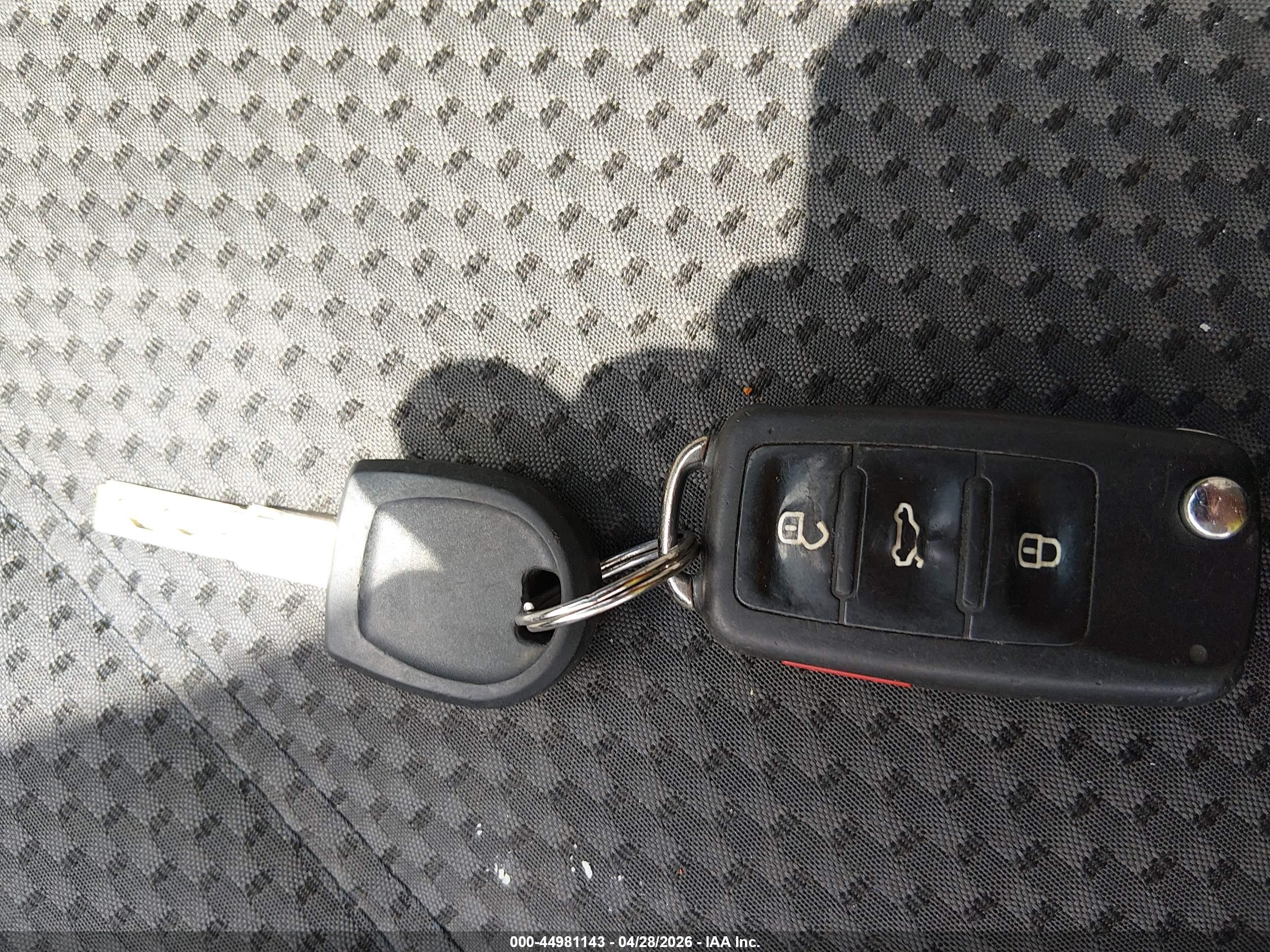 VOLKSWAGEN JETTA image 11