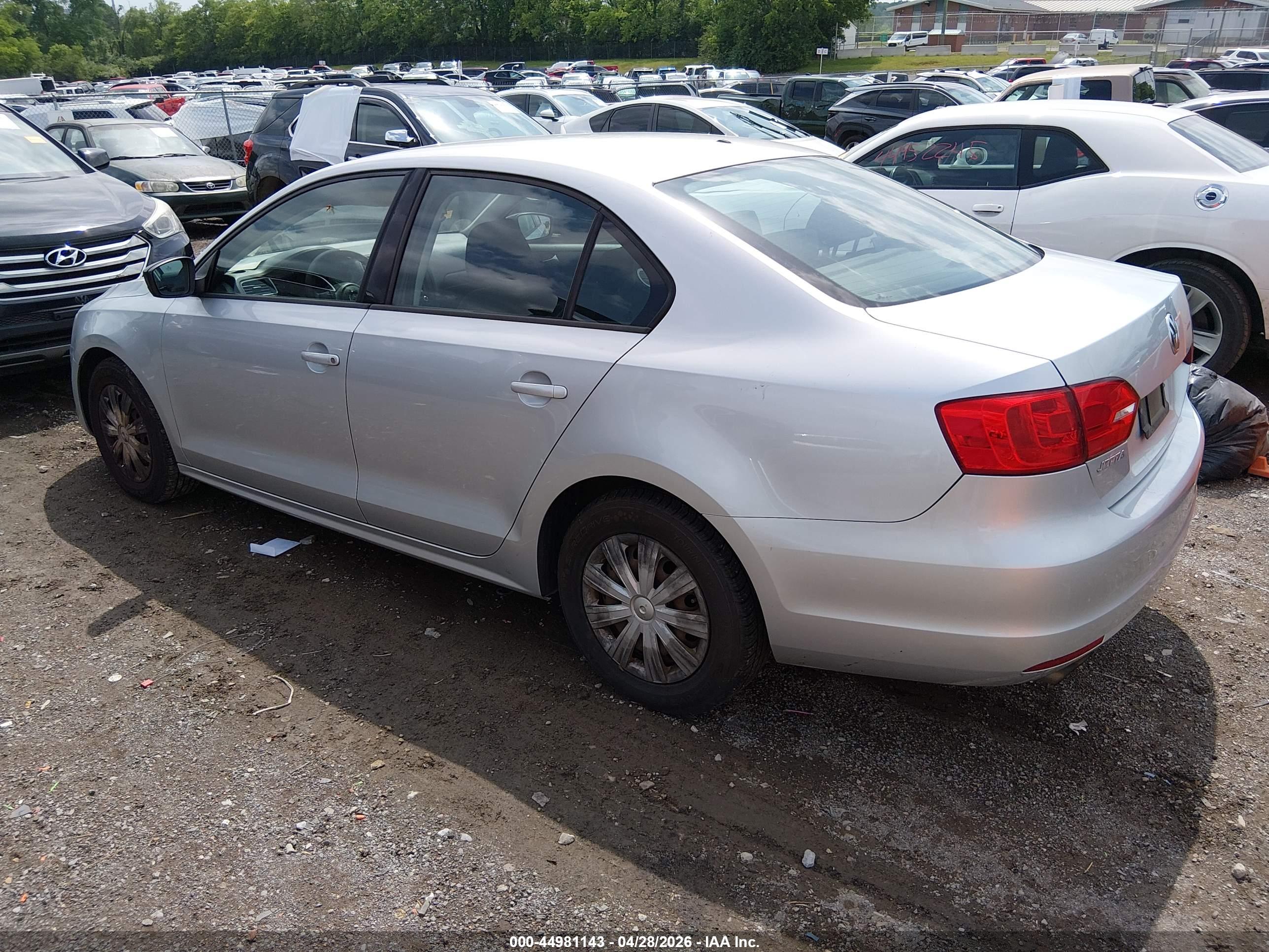 VOLKSWAGEN JETTA image 3