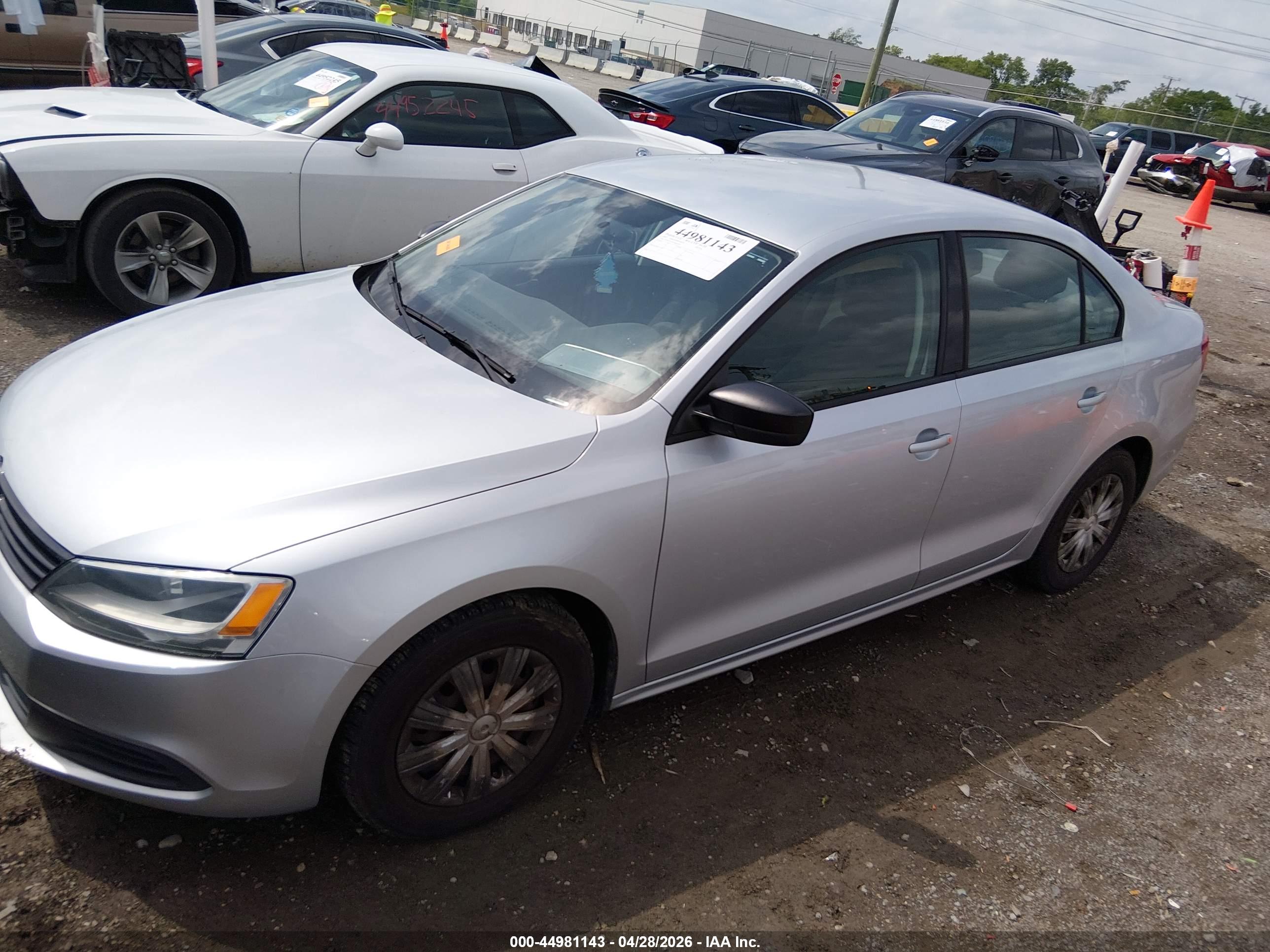 VOLKSWAGEN JETTA image 6