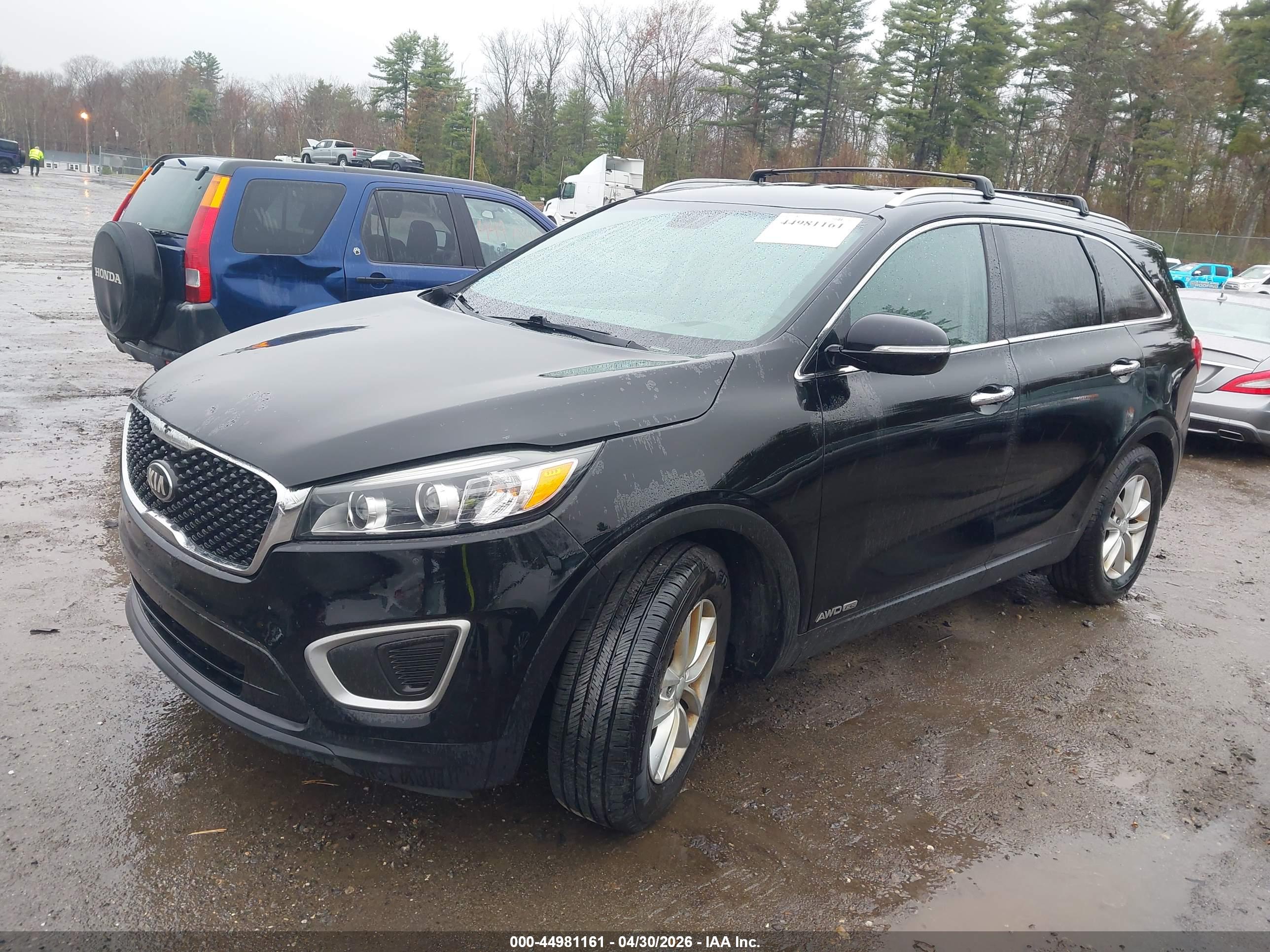 KIA SORENTO image 2