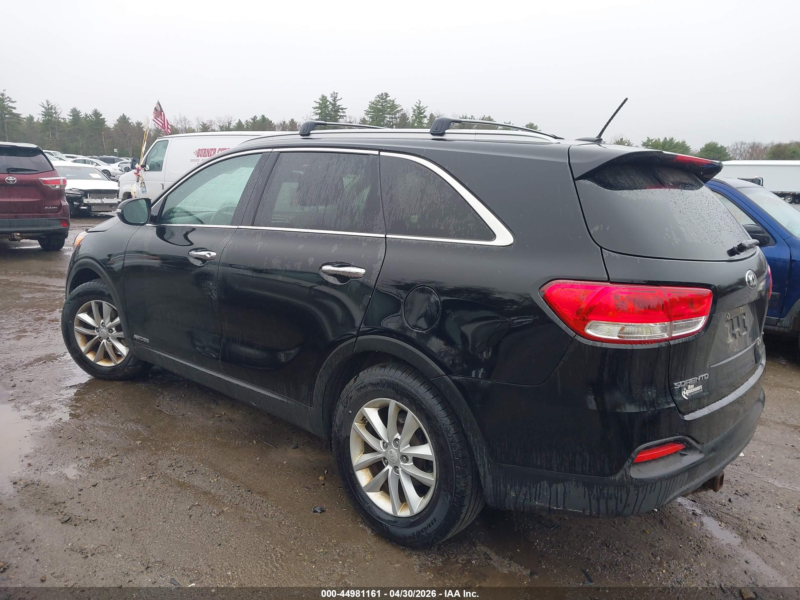 KIA SORENTO image 3