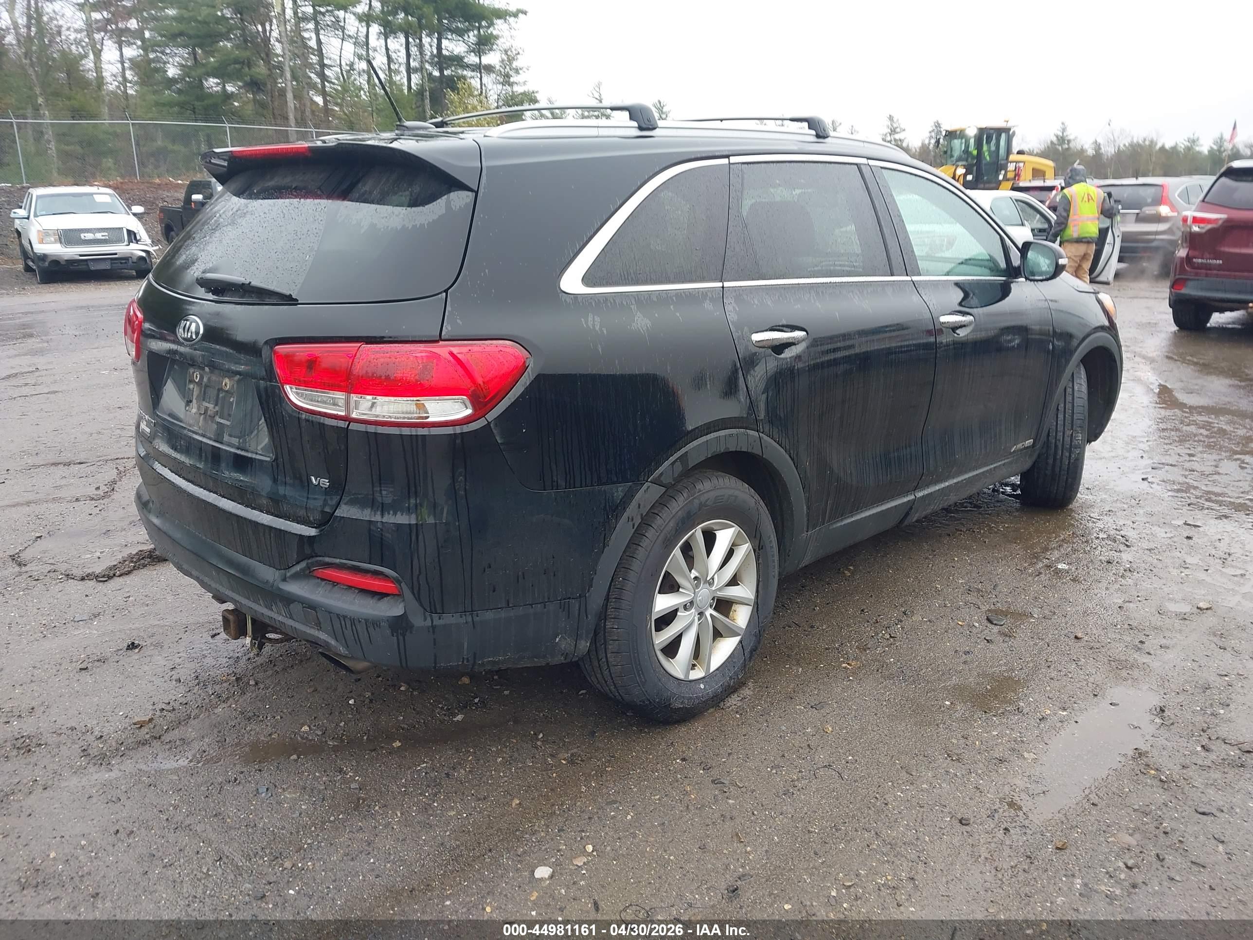 KIA SORENTO image 4