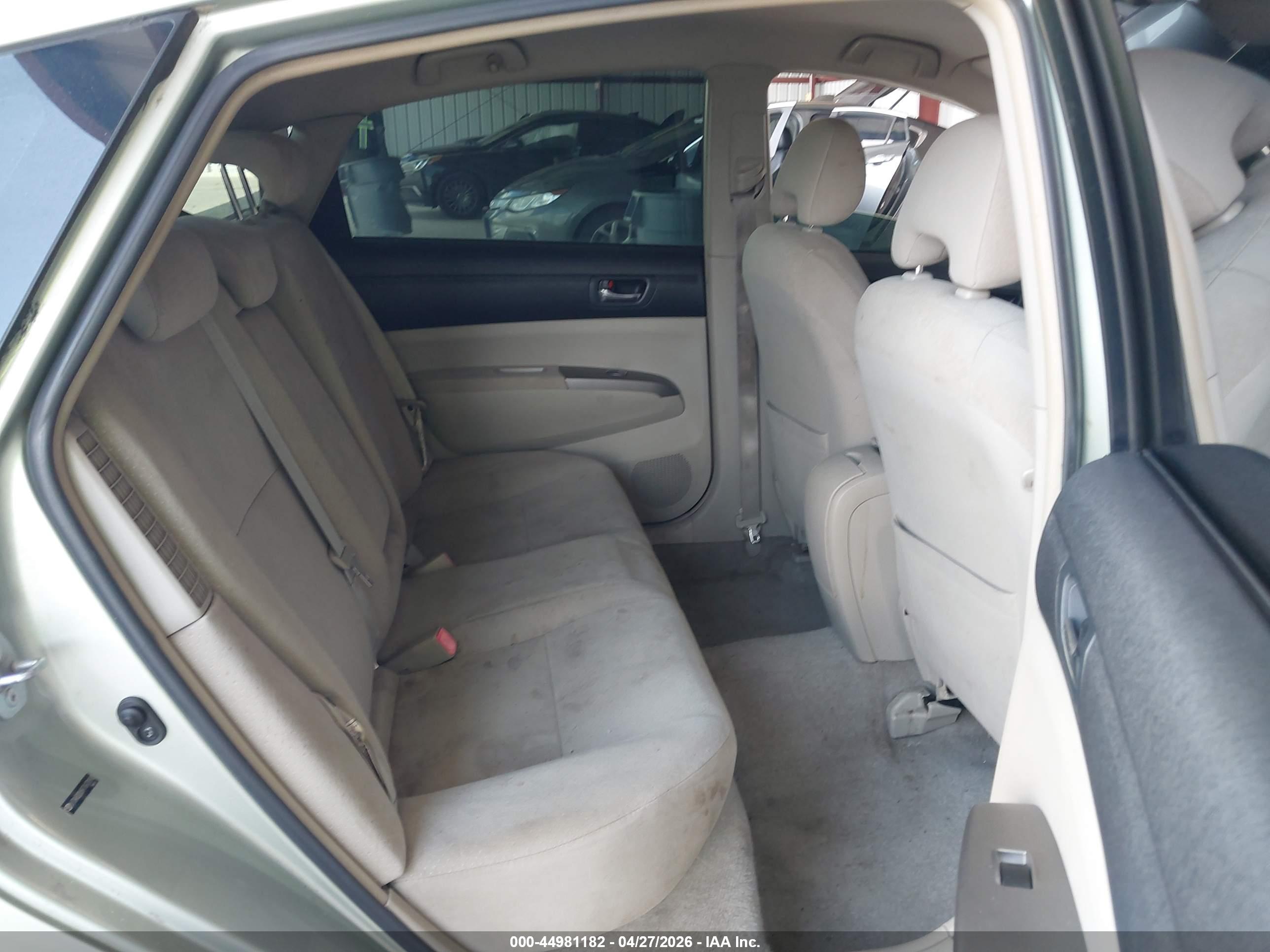 TOYOTA PRIUS image 8
