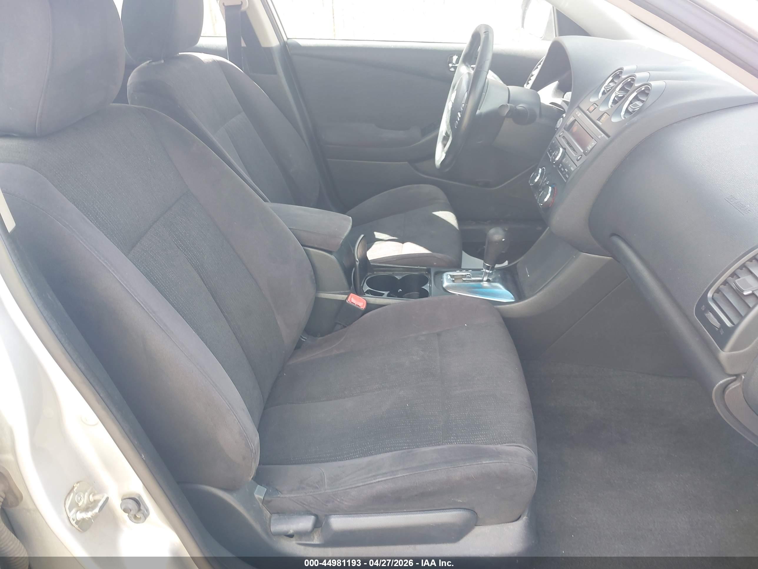 NISSAN ALTIMA image 5