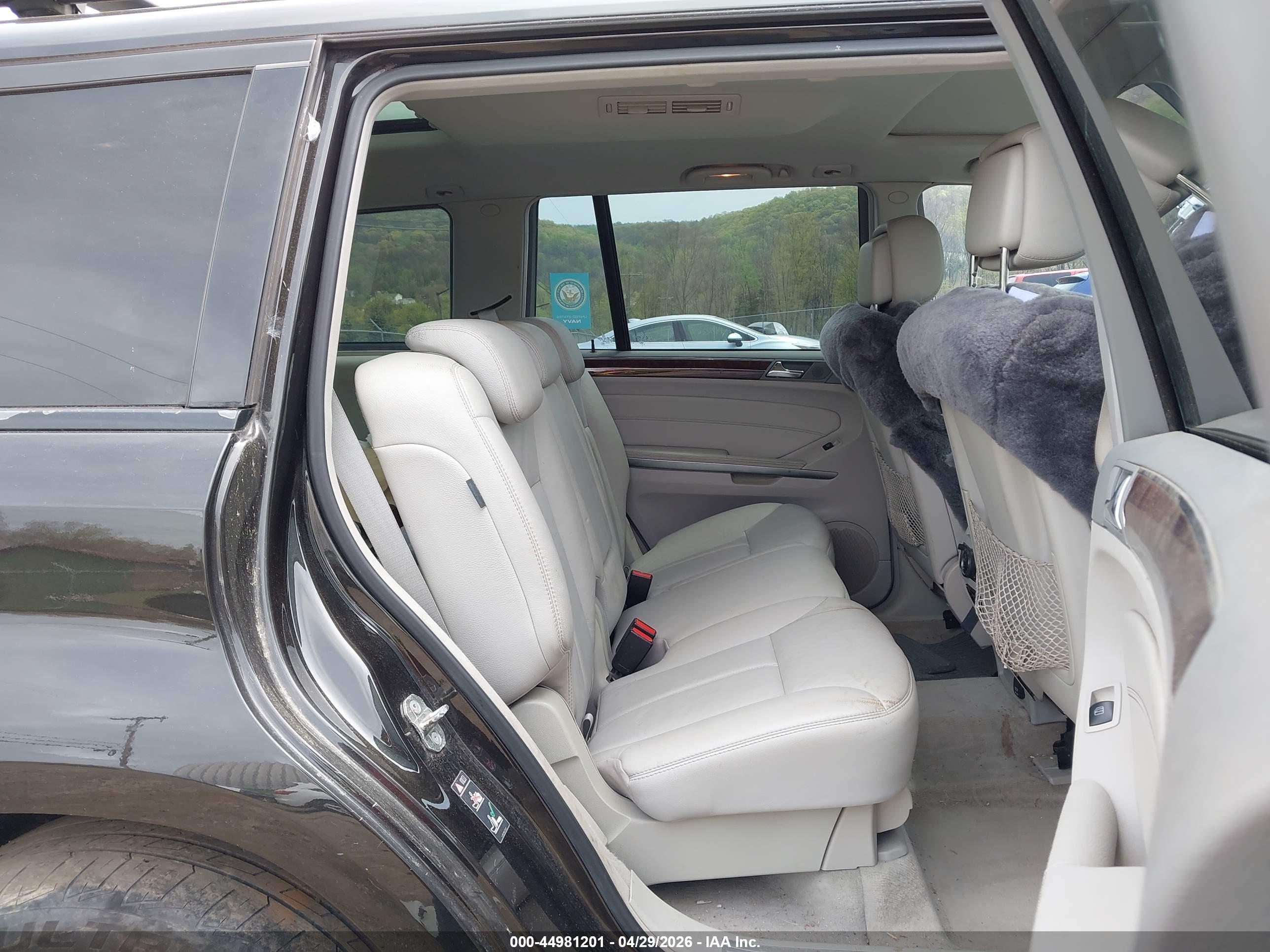 MERCEDES-BENZ GL image 8