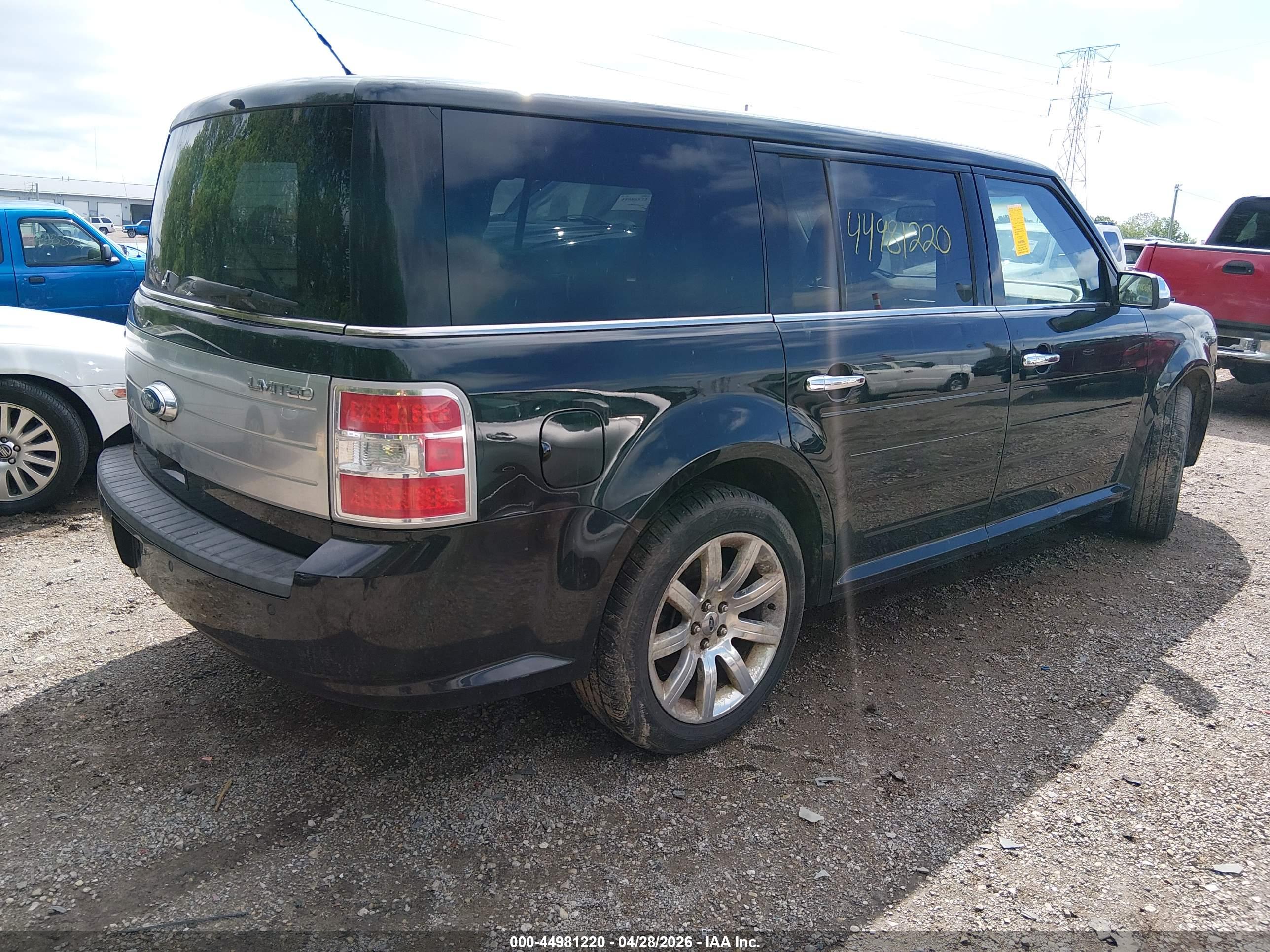 FORD FLEX image 4