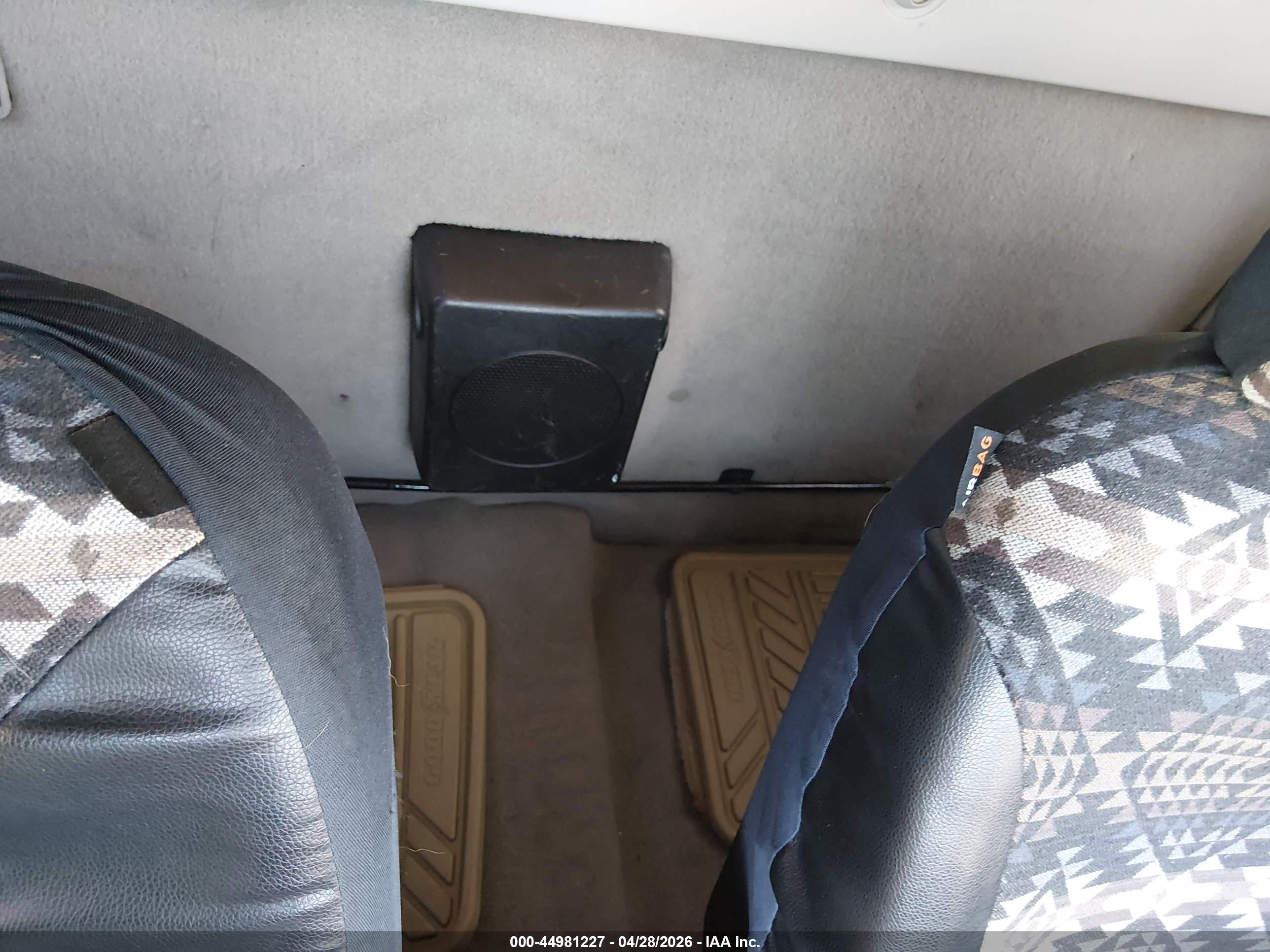 NISSAN FRONTIER image 8