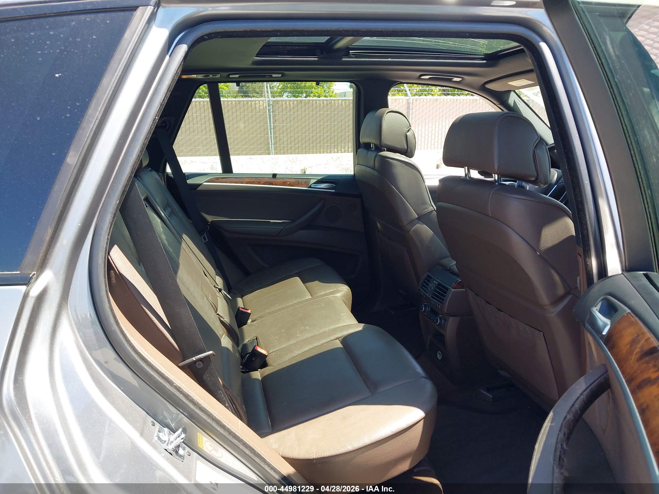 BMW X5 image 8