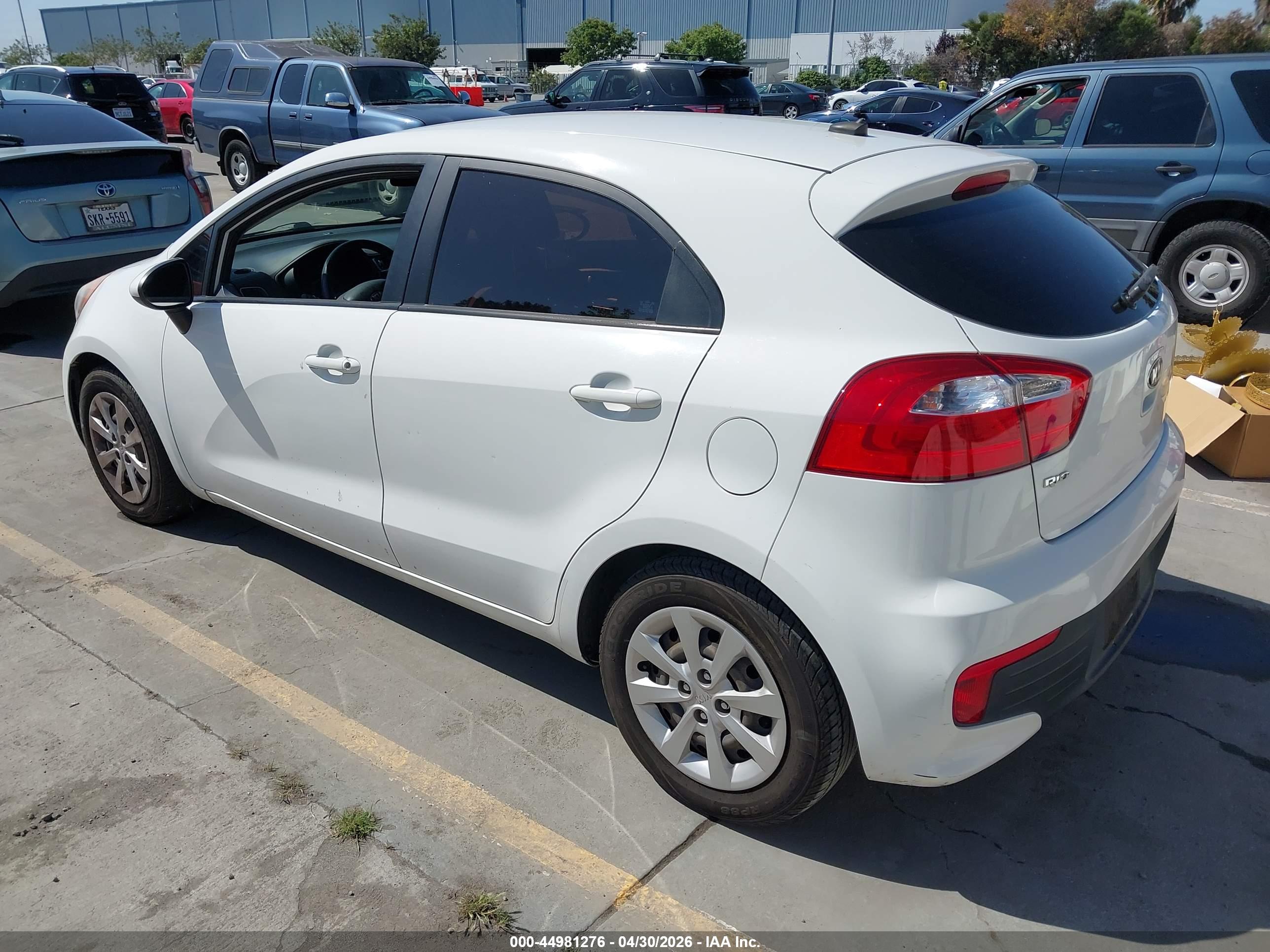 KIA RIO image 3