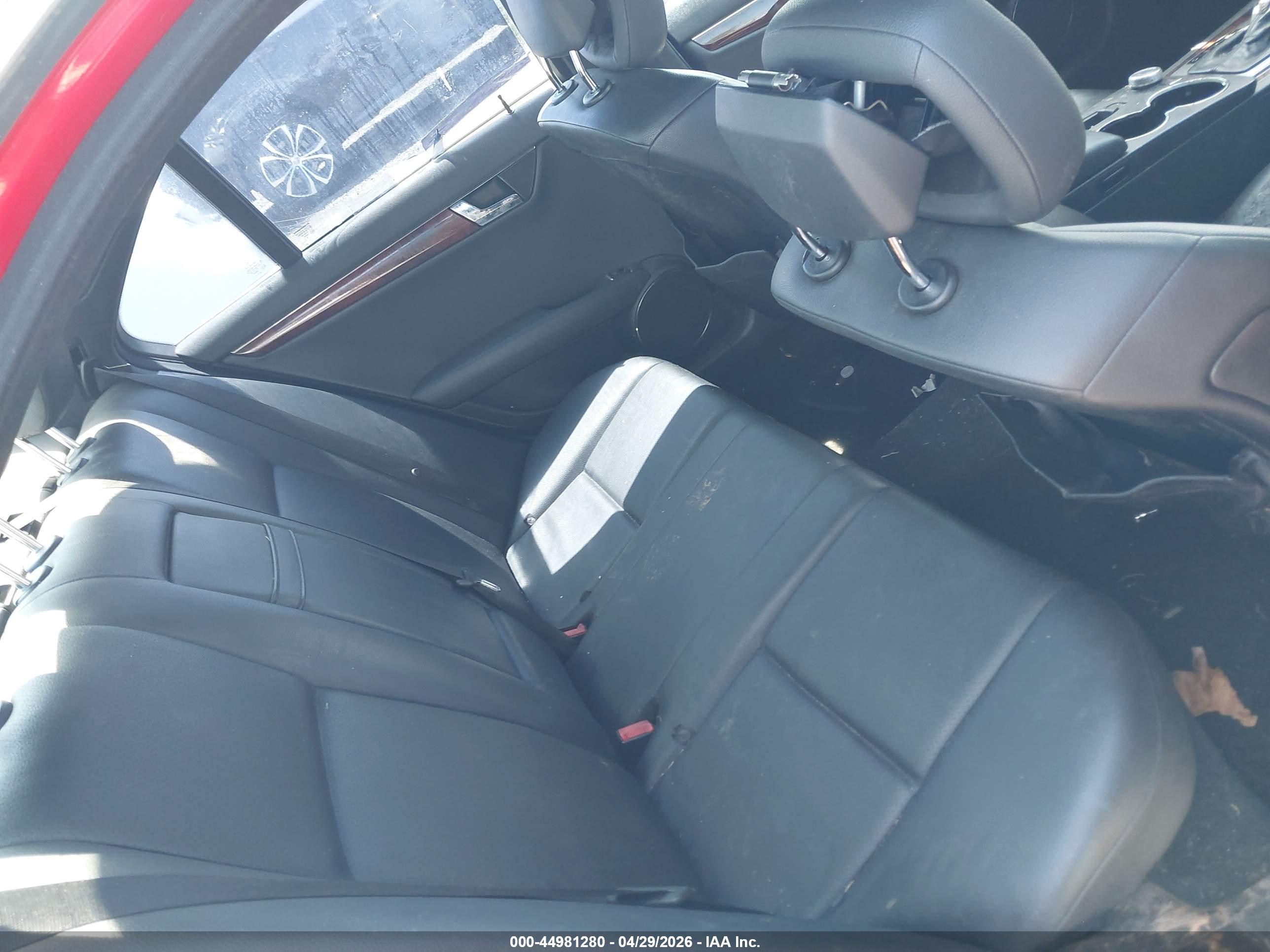 MERCEDES-BENZ C image 8