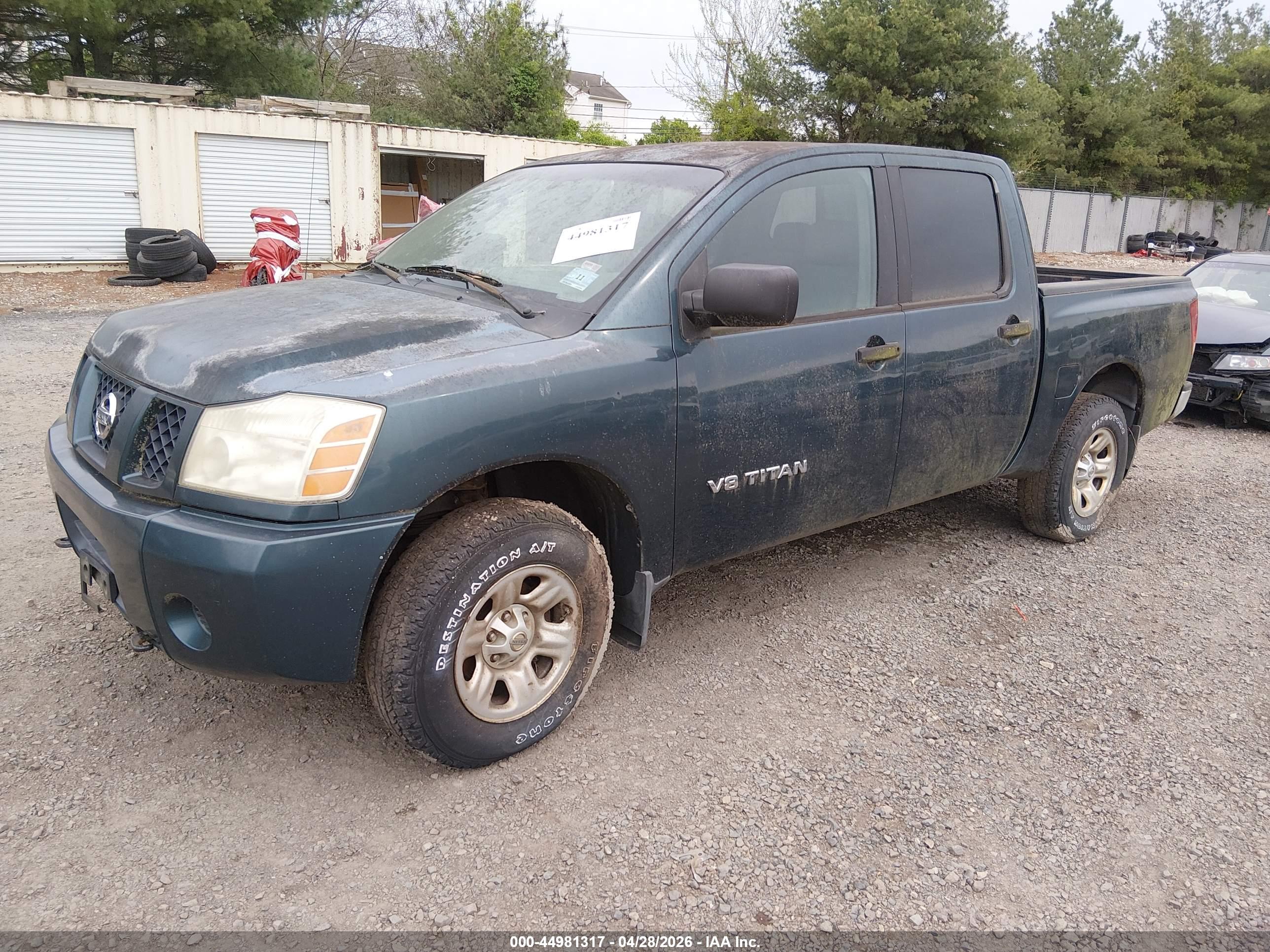 NISSAN TITAN image 2