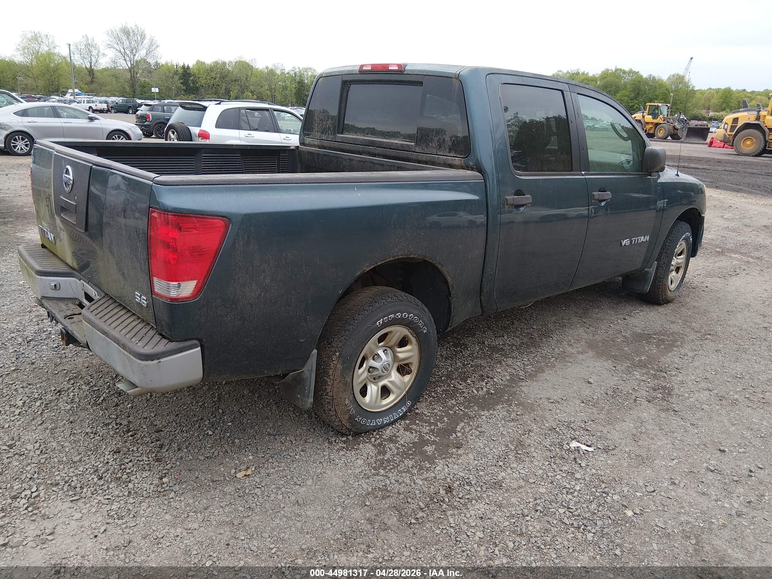 NISSAN TITAN image 4