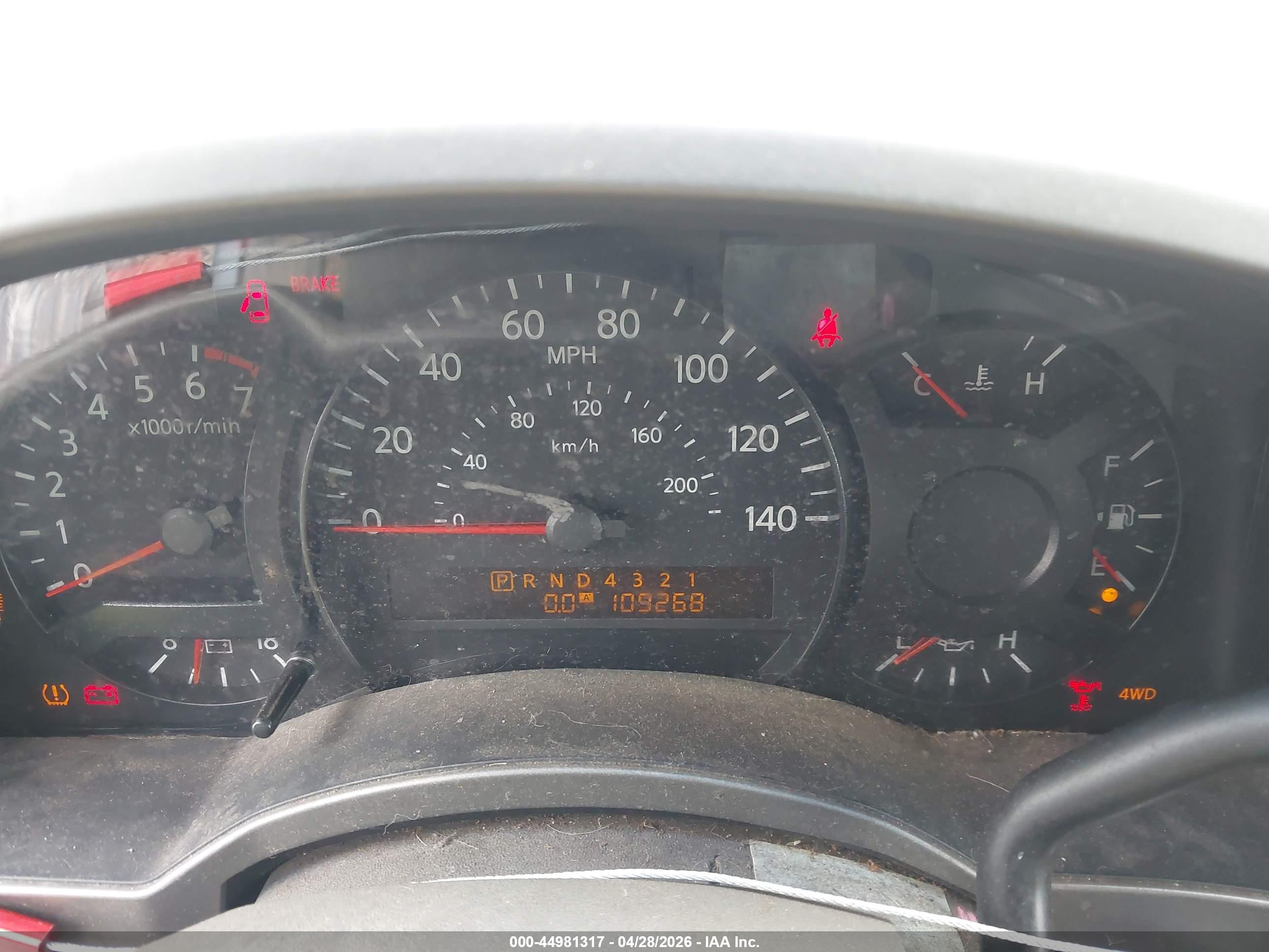 NISSAN TITAN image 7