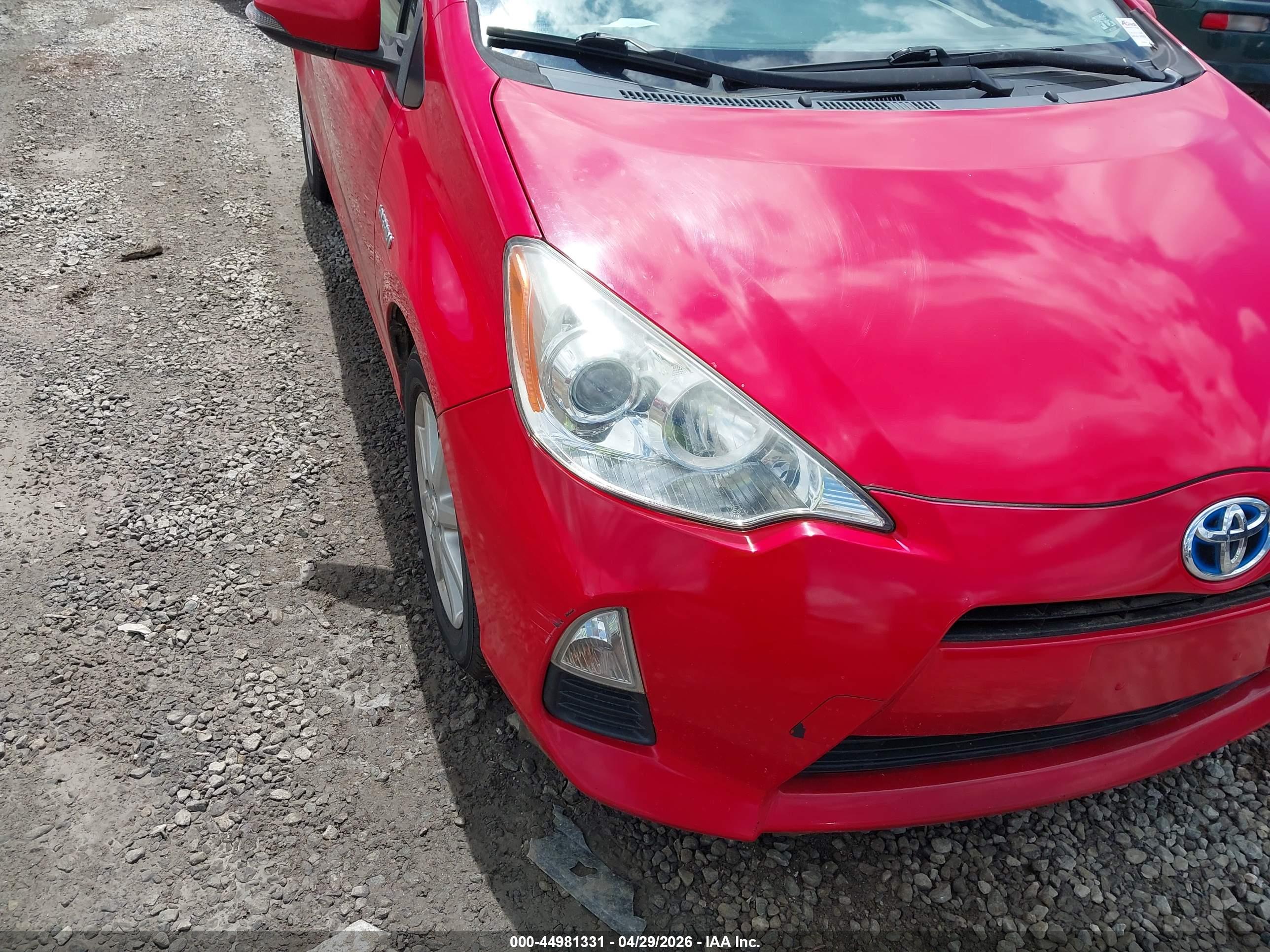 TOYOTA PRIUS image 6