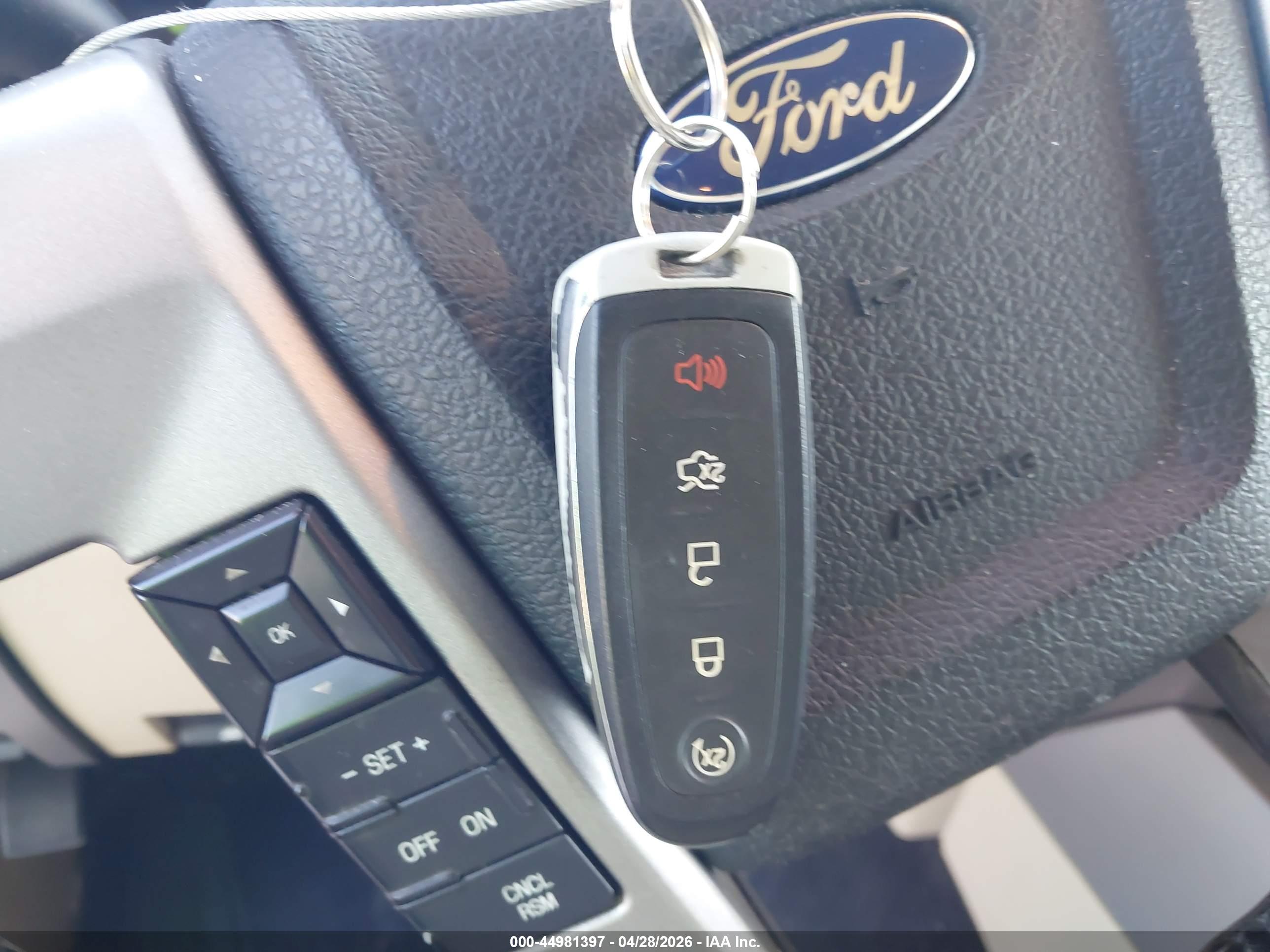 FORD EXPEDITION image 11
