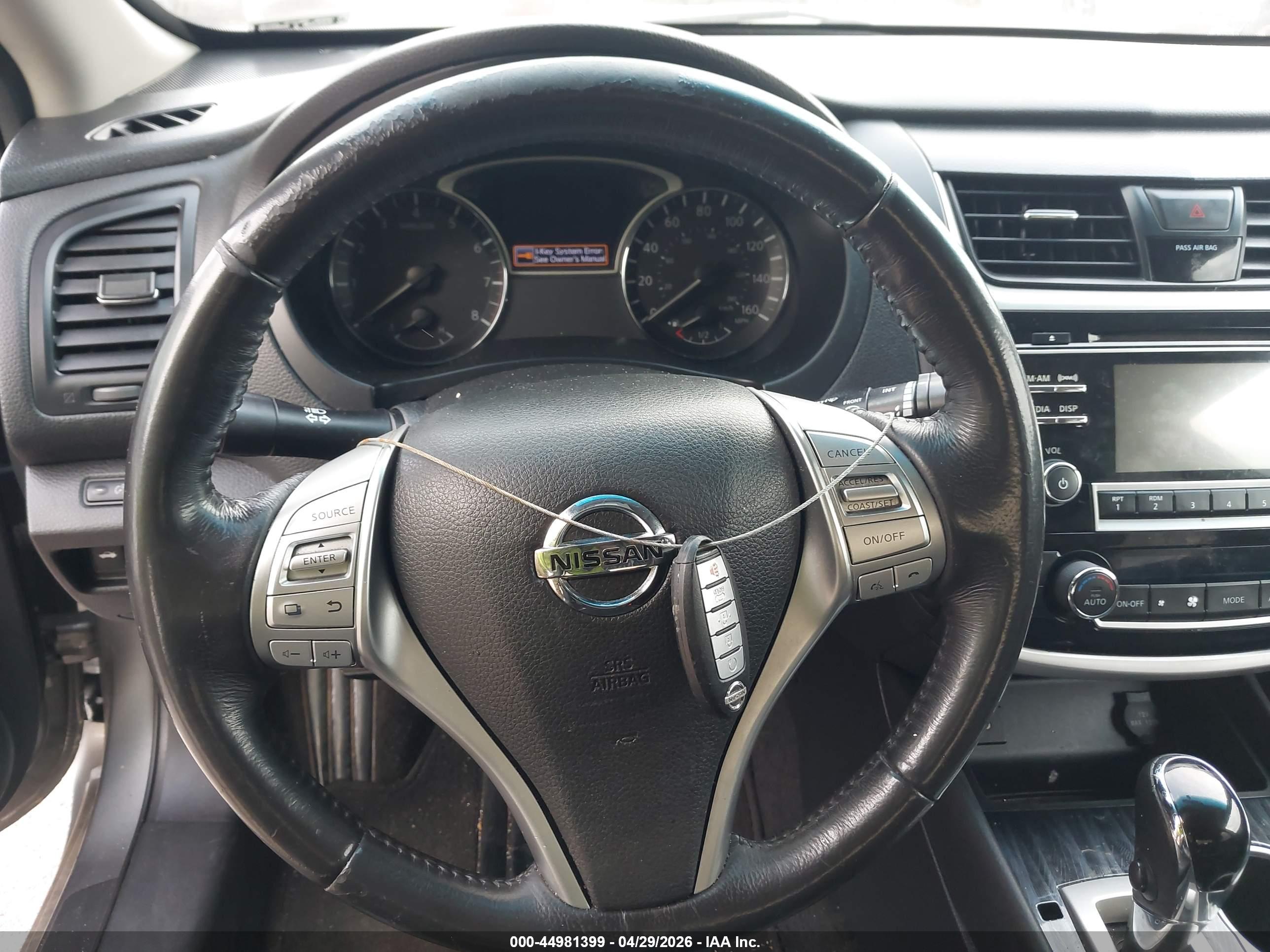 NISSAN ALTIMA image 11