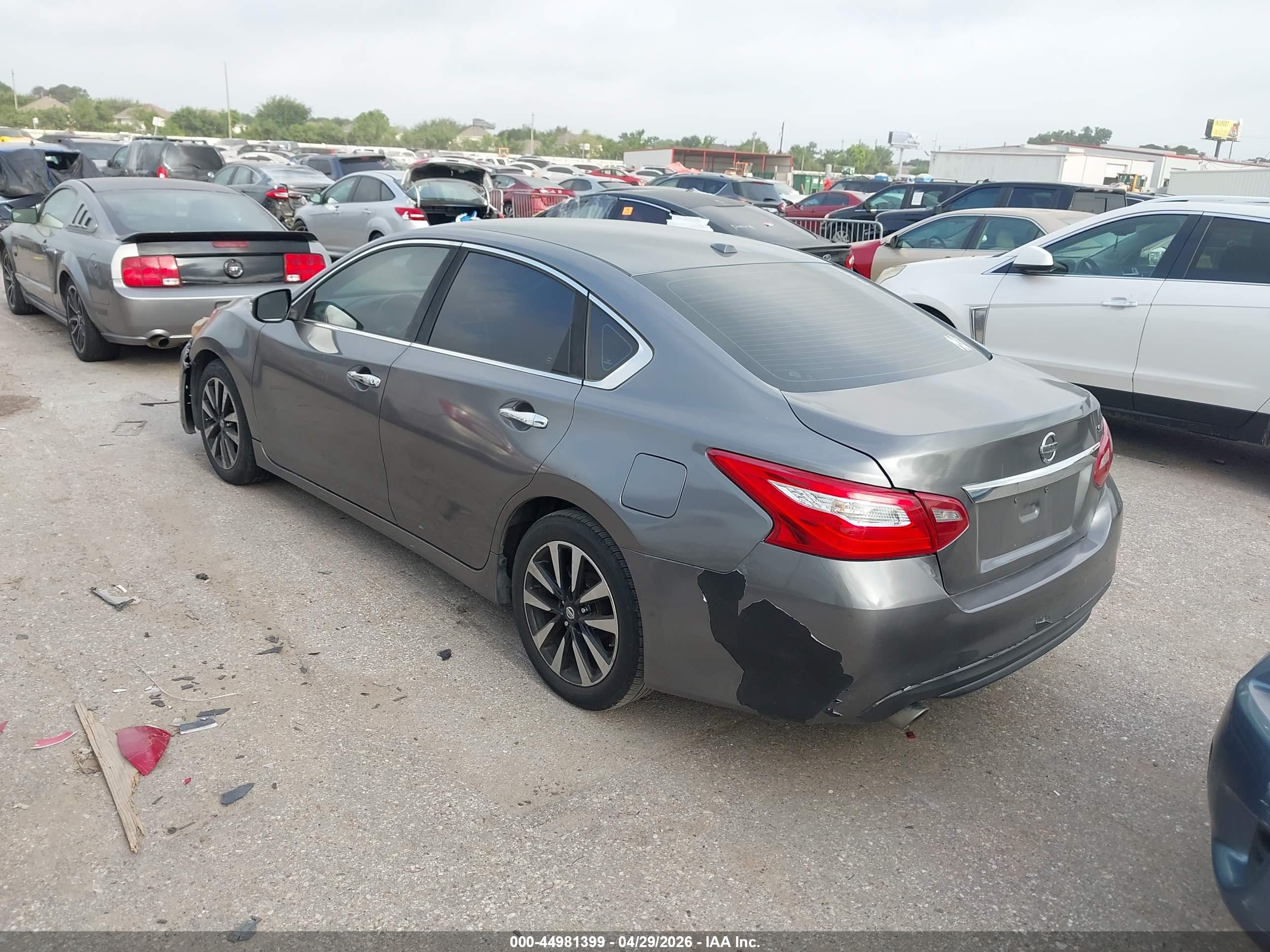 NISSAN ALTIMA image 3