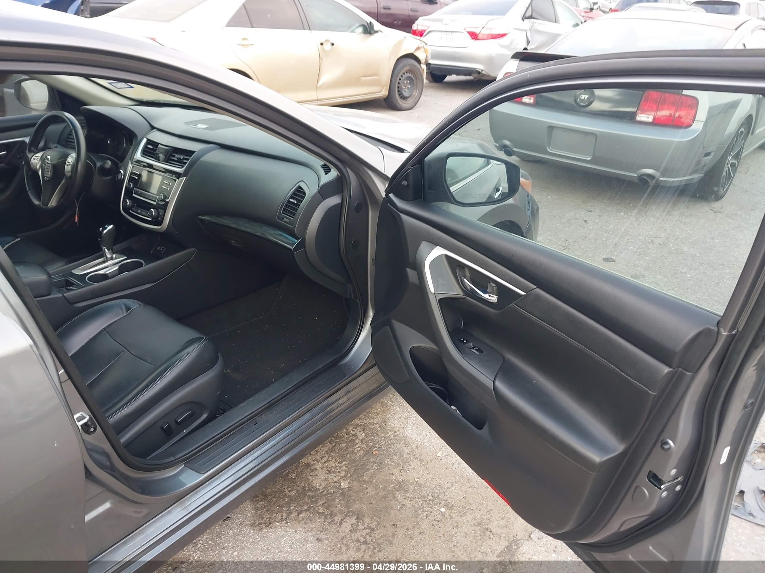 NISSAN ALTIMA image 5
