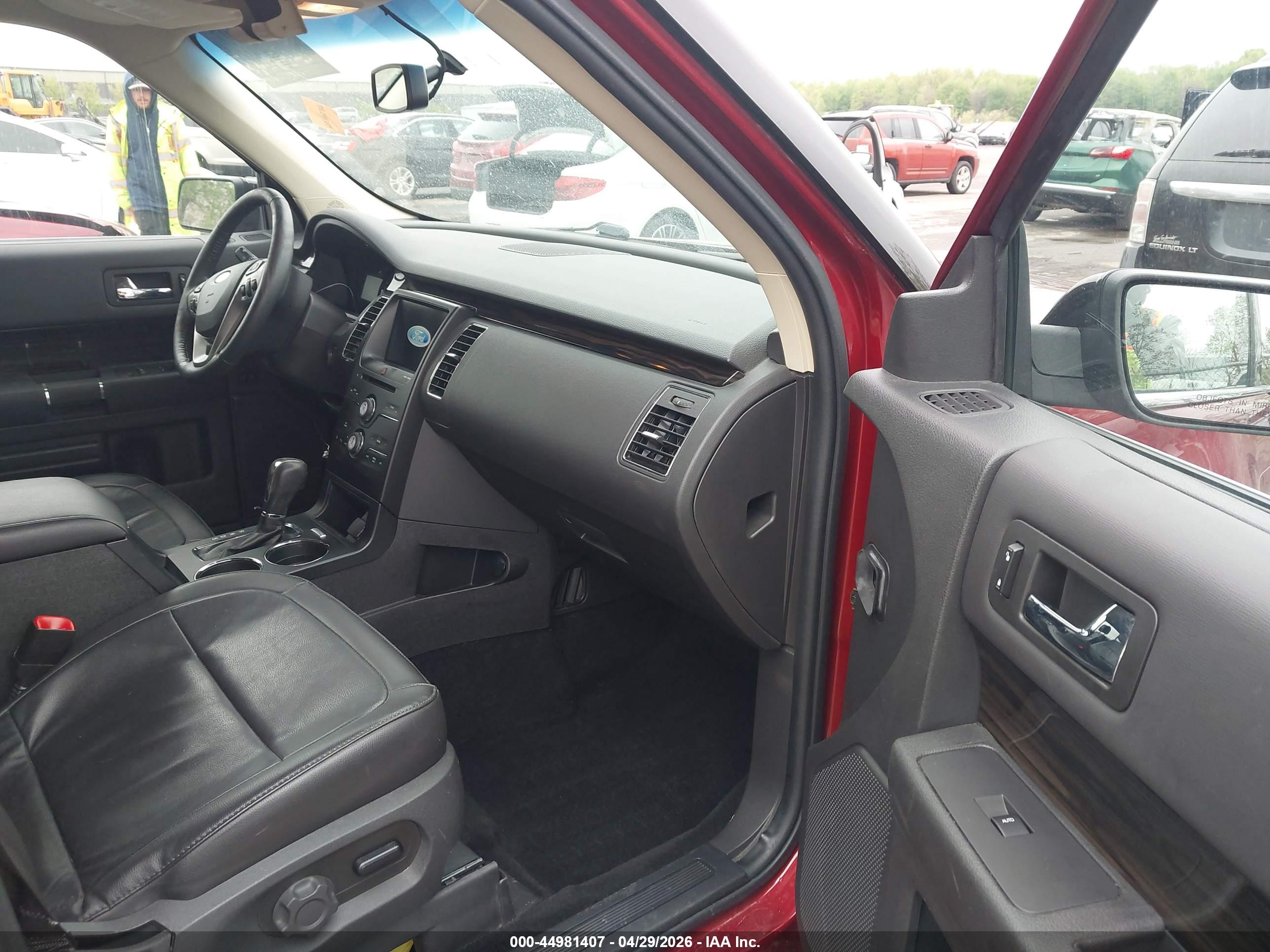 FORD FLEX image 5