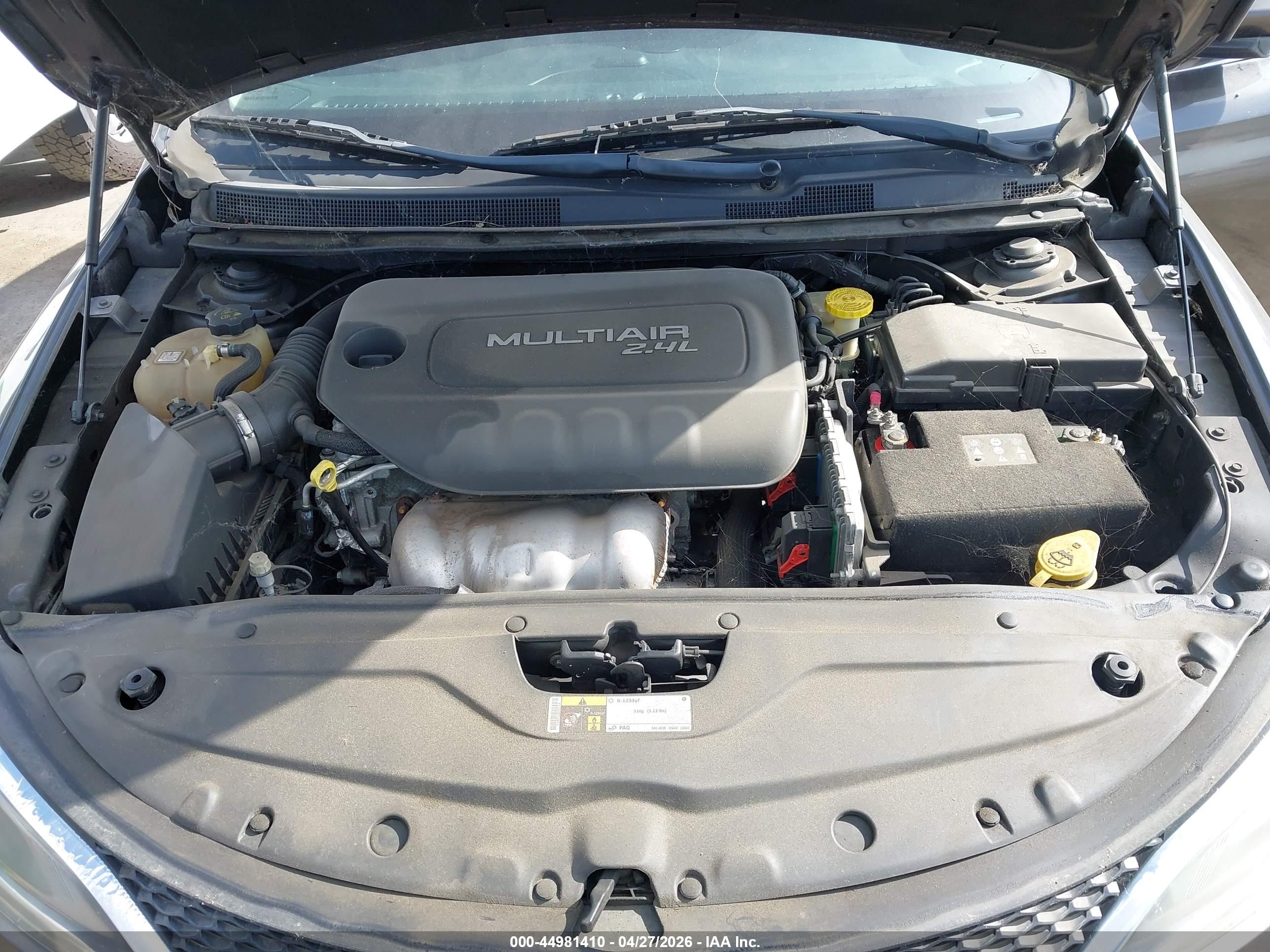 CHRYSLER 200 image 10