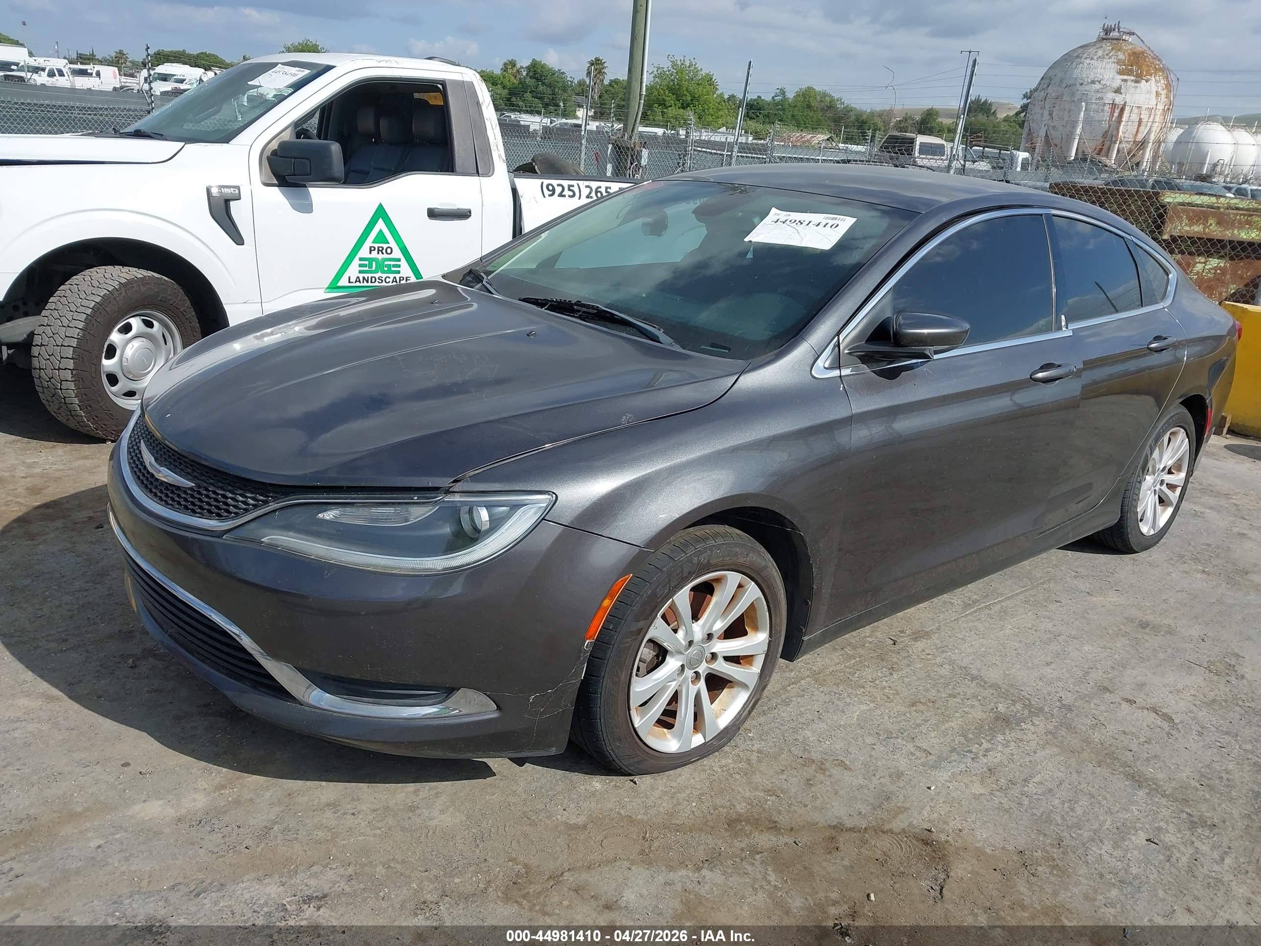 CHRYSLER 200 image 2