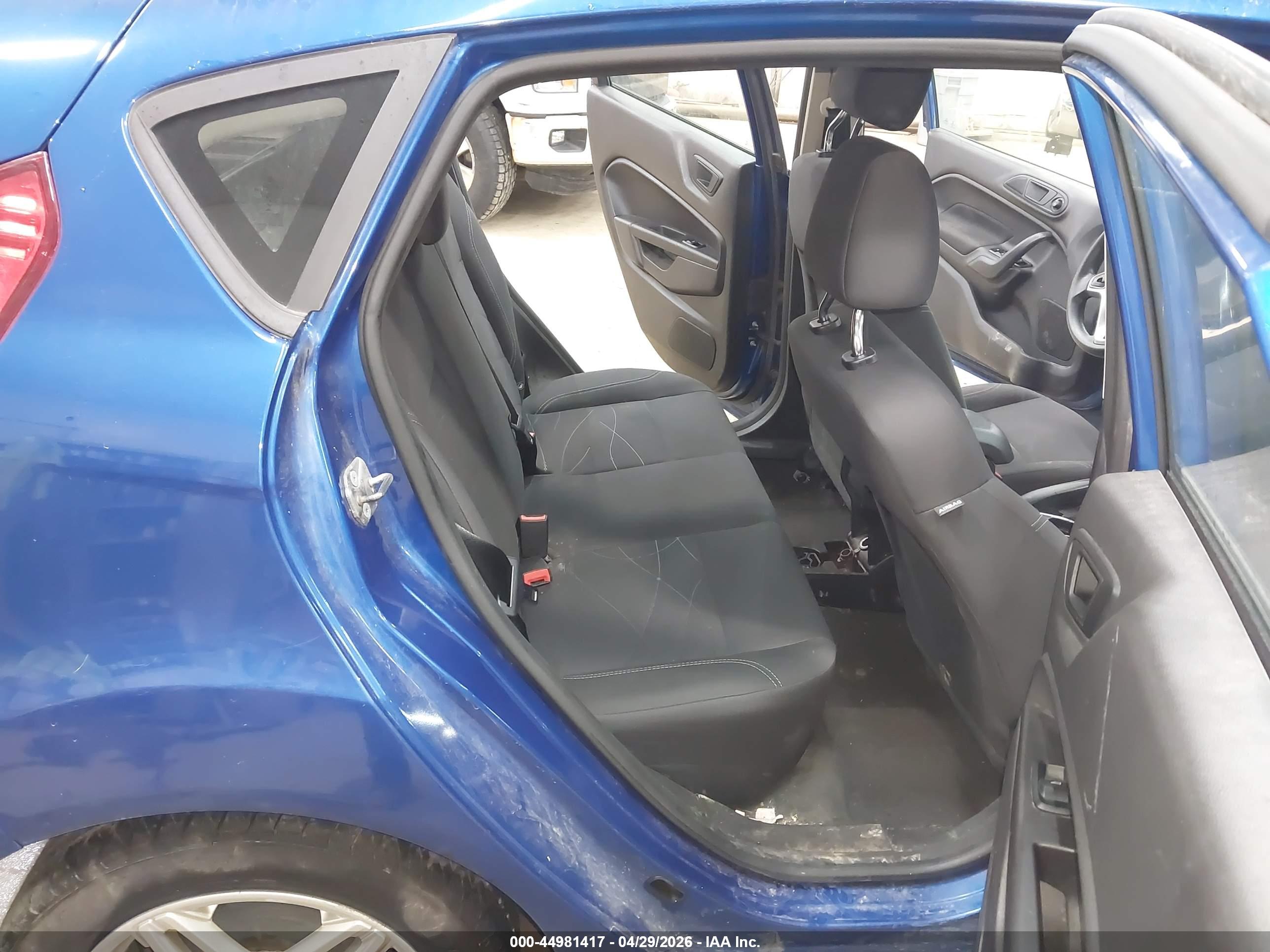 FORD FIESTA image 8