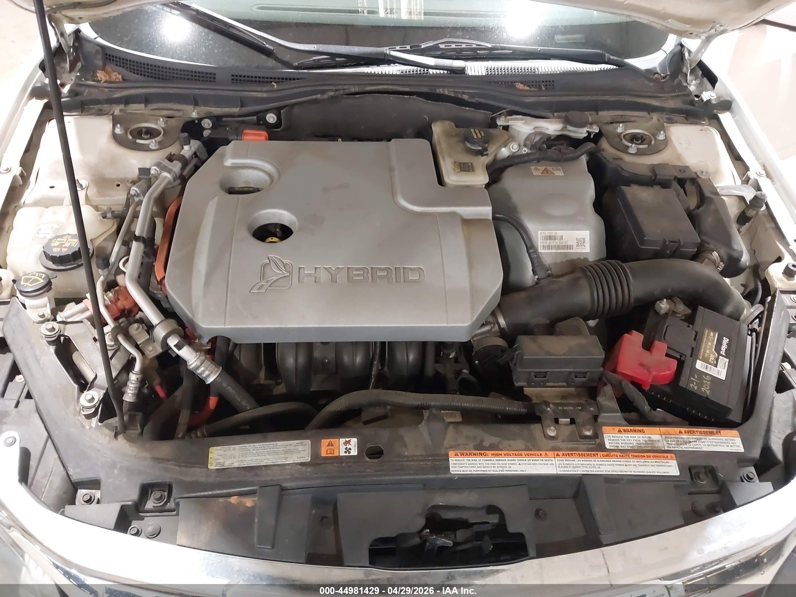 FORD FUSION image 10