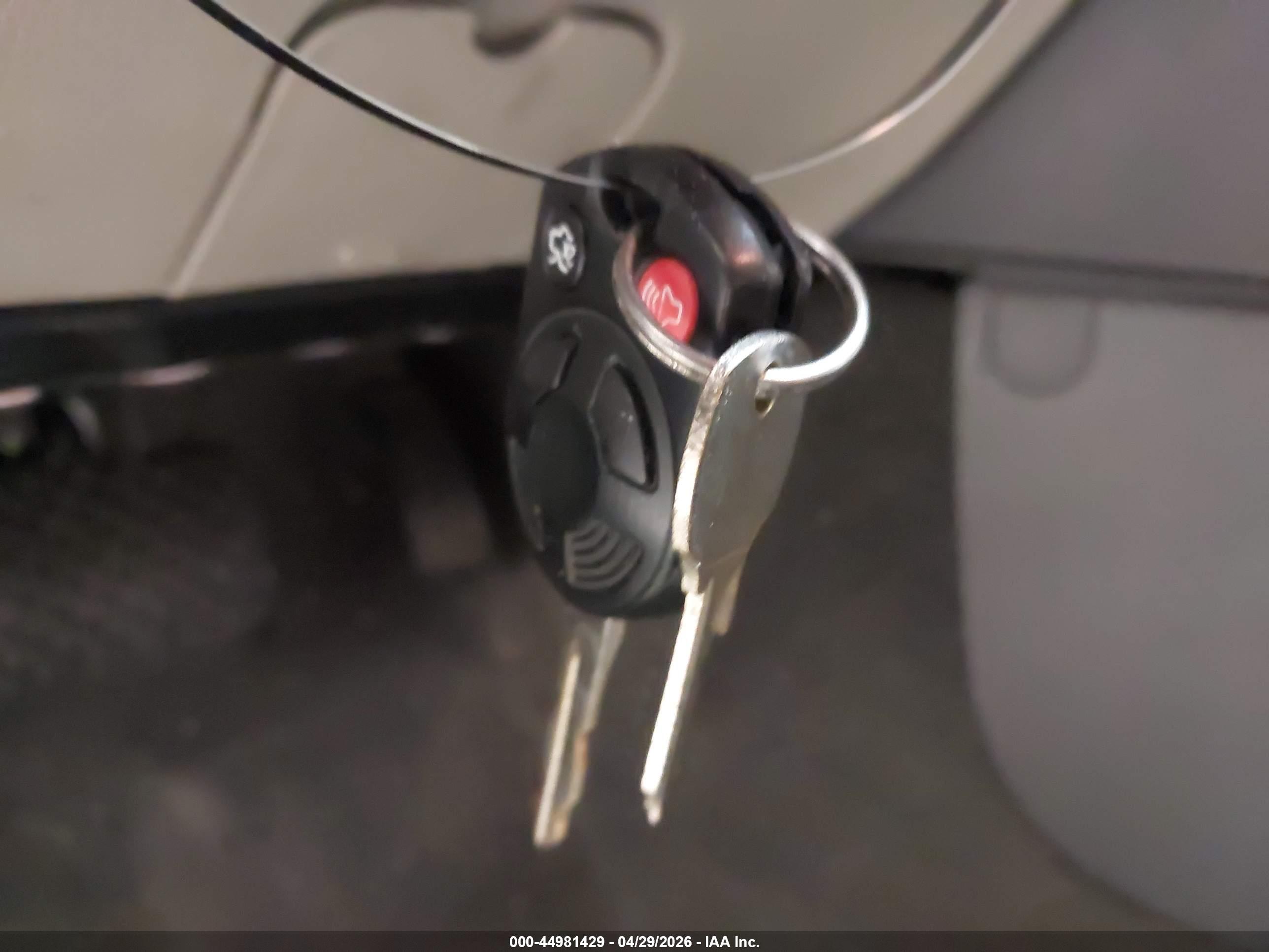 FORD FUSION image 11
