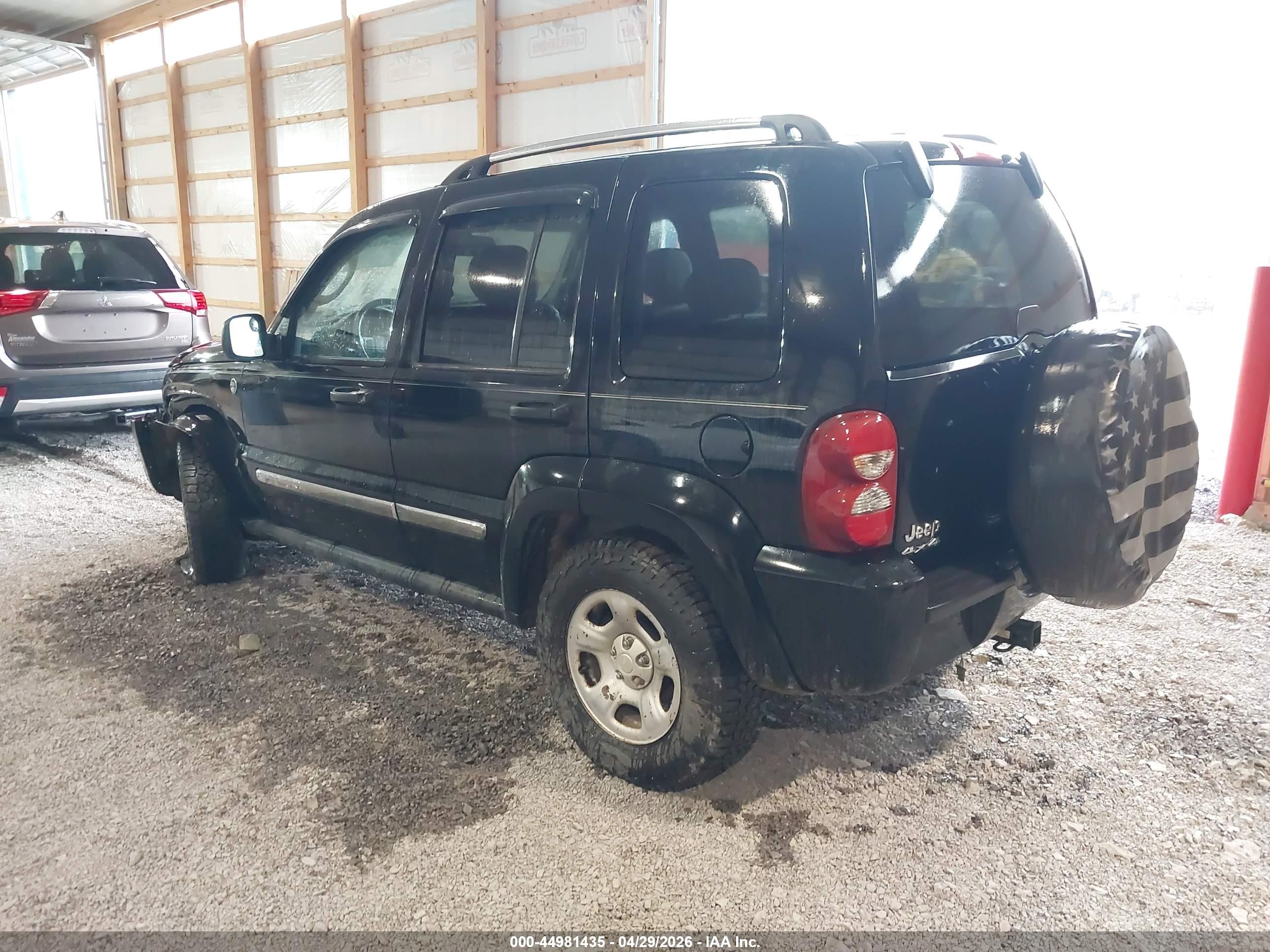 JEEP LIBERTY image 3