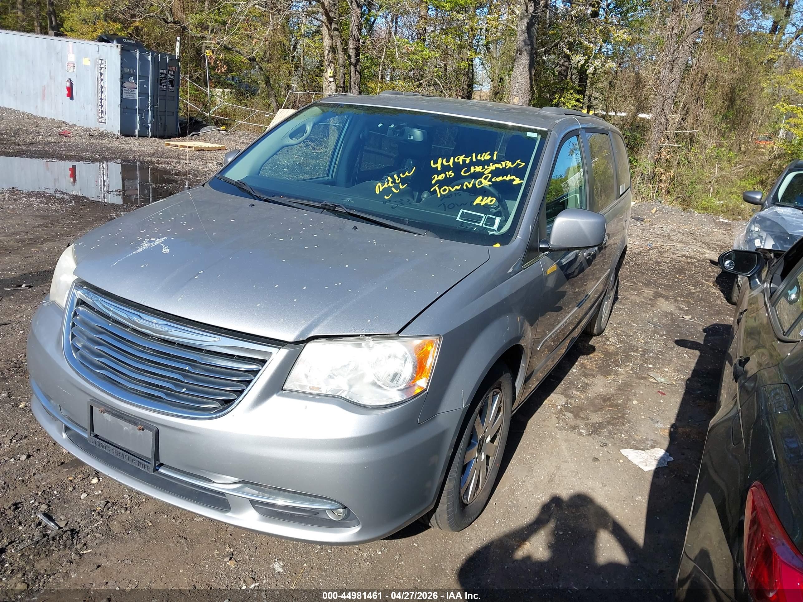 CHRYSLER TOWN image 2